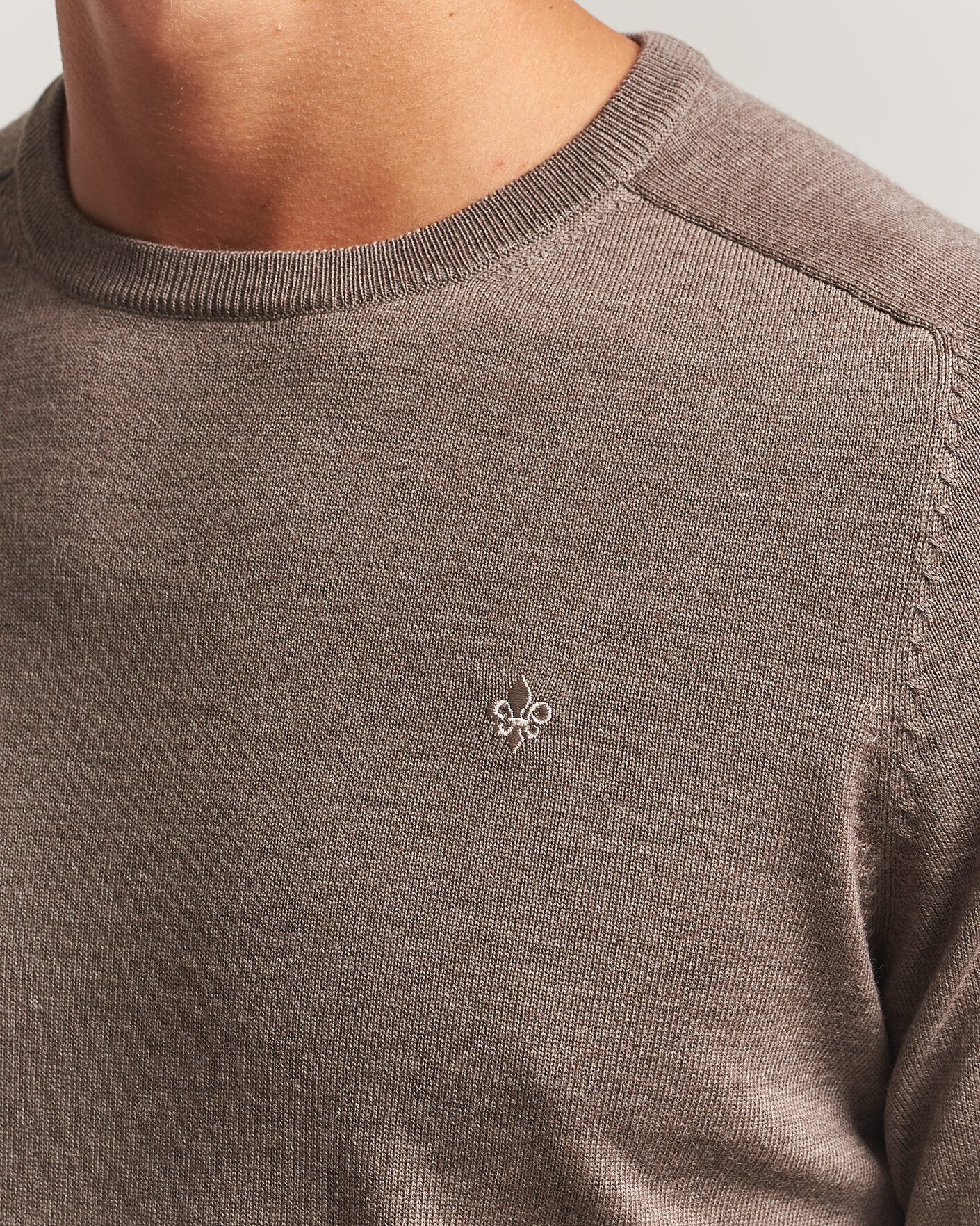 Herre | Gensere | Morris | Merino O-Neck Brown