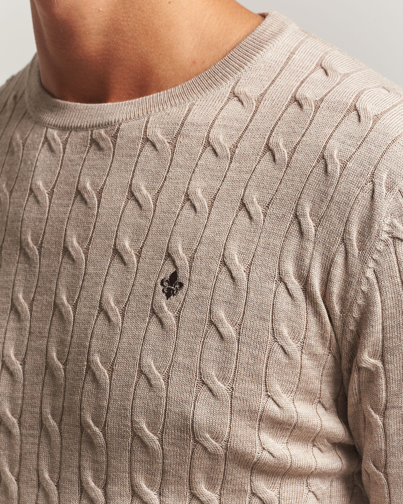Herre | Gensere | Morris | Merino Cable O-Neck Khaki