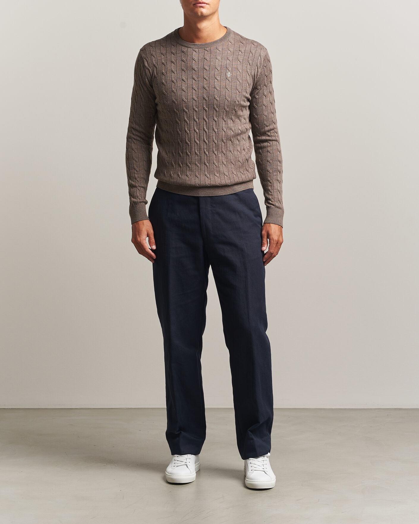 Herre | Gensere | Morris | Merino Cable O-Neck Brown