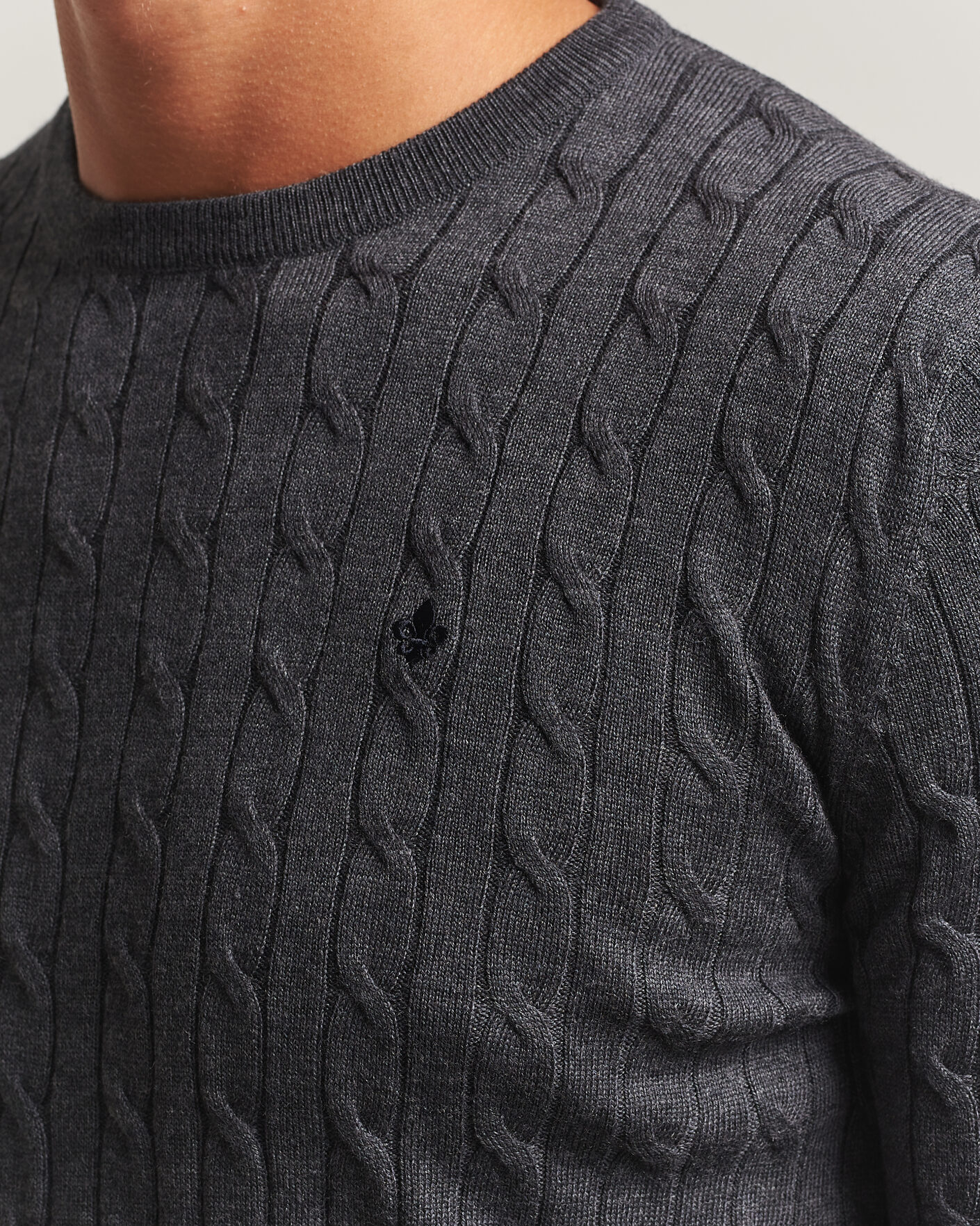Herre | Gensere | Morris | Merino Cable O-Neck Grey
