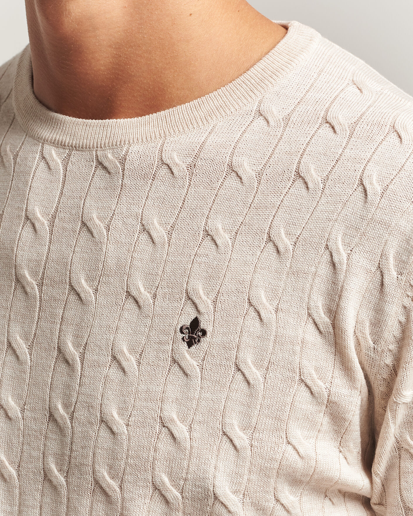 Herre | Gensere | Morris | Merino Cable O-Neck Off White