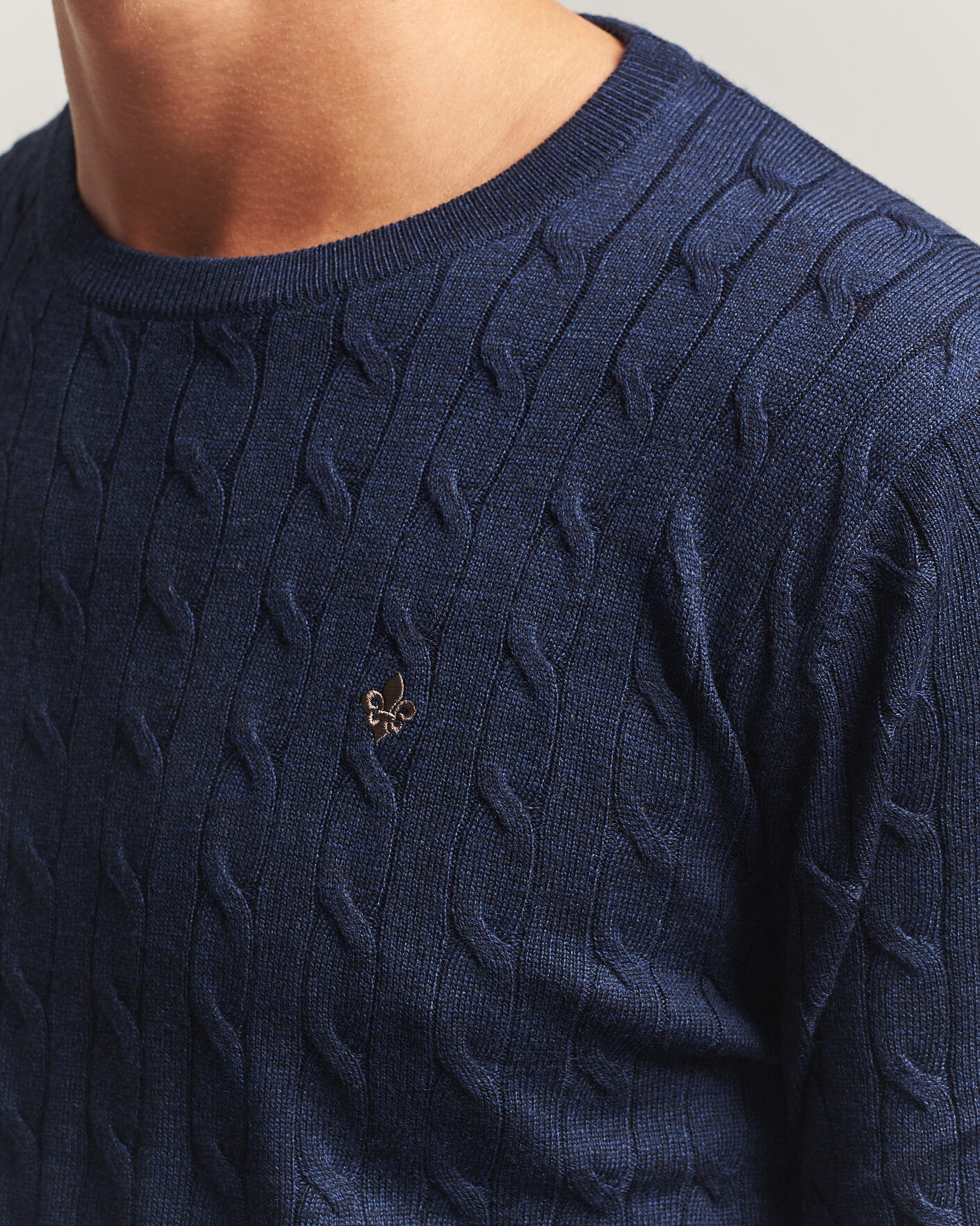 Herre | Gensere | Morris | Merino Cable O-Neck Navy