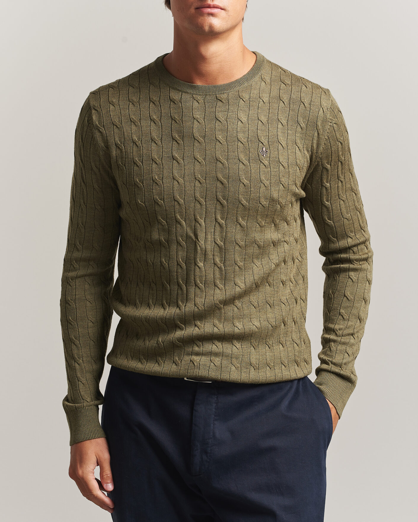 Herre | Gensere | Morris | Merino Cable O-Neck Olive
