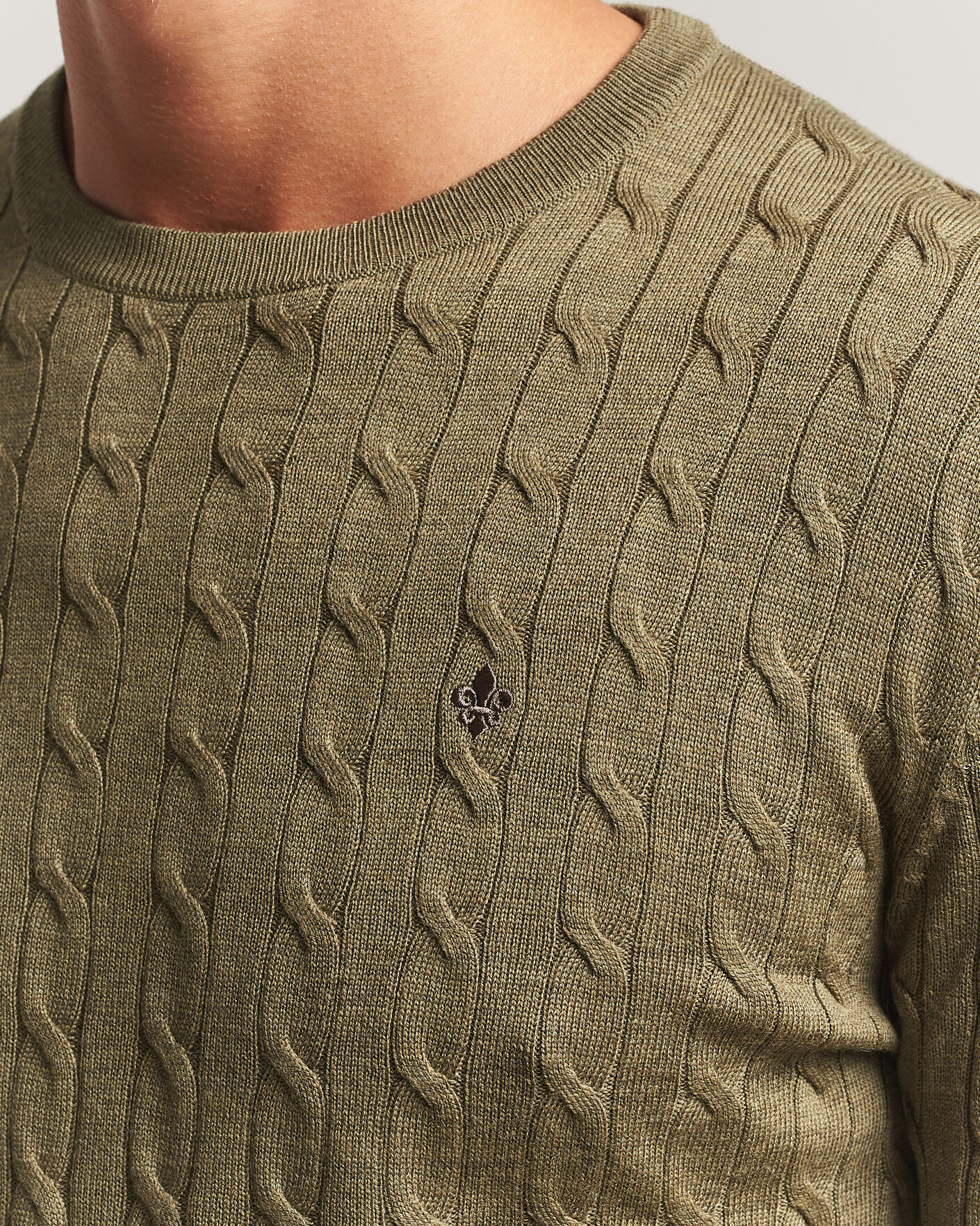 Herre | Gensere | Morris | Merino Cable O-Neck Olive