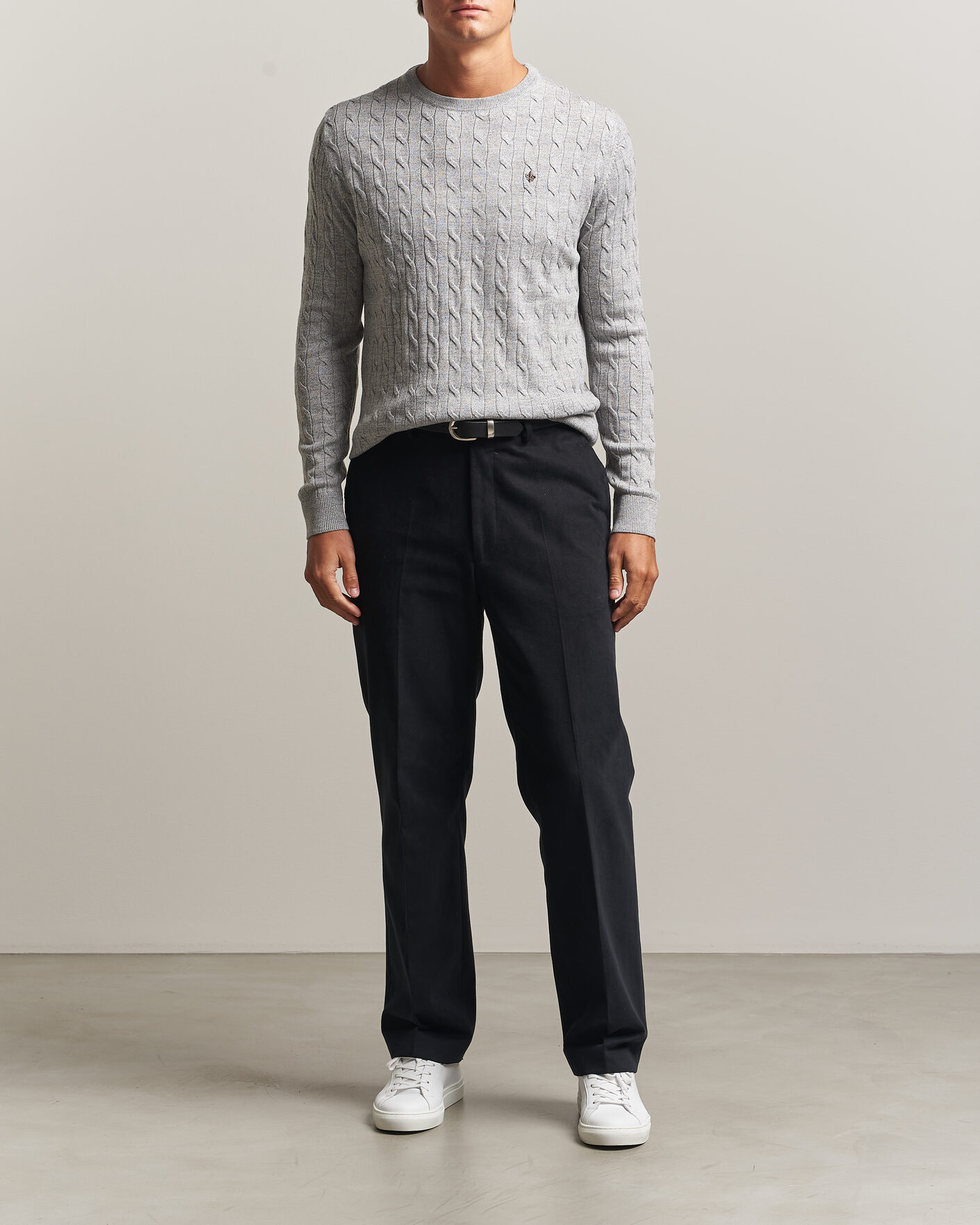 Herre | Gensere | Morris | Merino Cable O-Neck Mid Grey