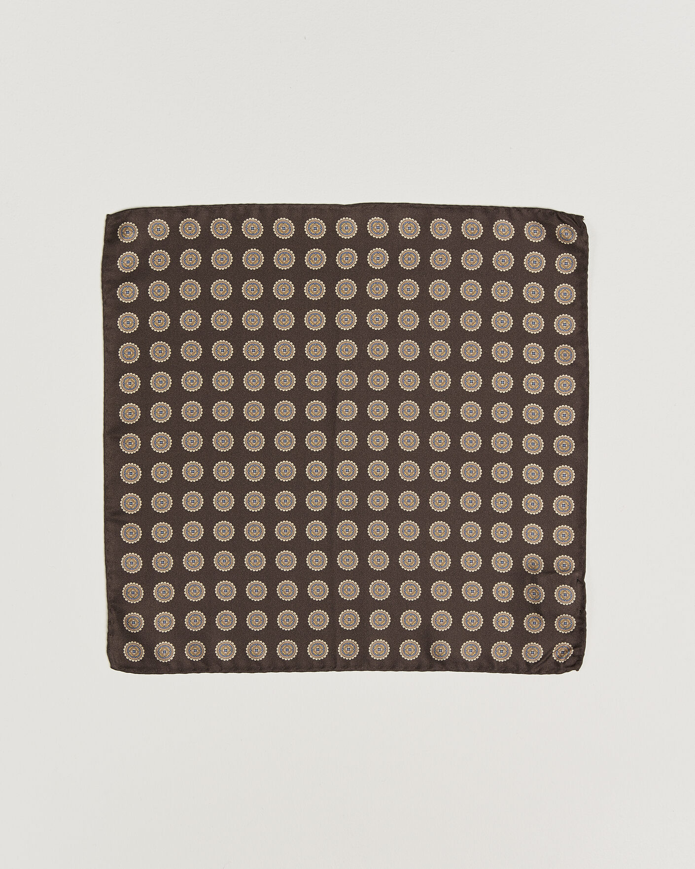 Herre | Lommetørklær | Amanda Christensen | Silk Twill Medallion Pocket Square Brown