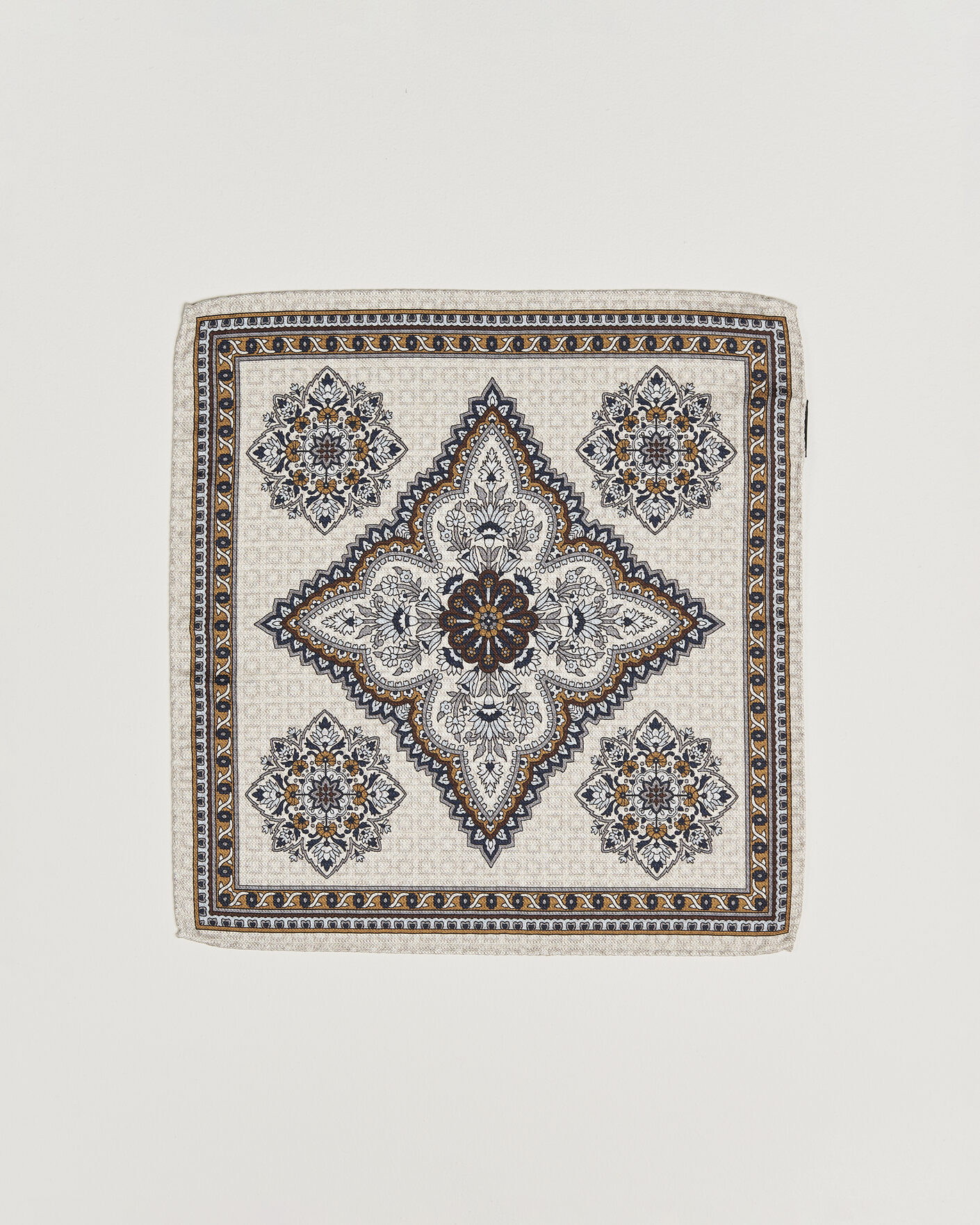 Herre | Lommetørklær | Amanda Christensen | Silk Schappe Doublefaced Pocket Square Beige