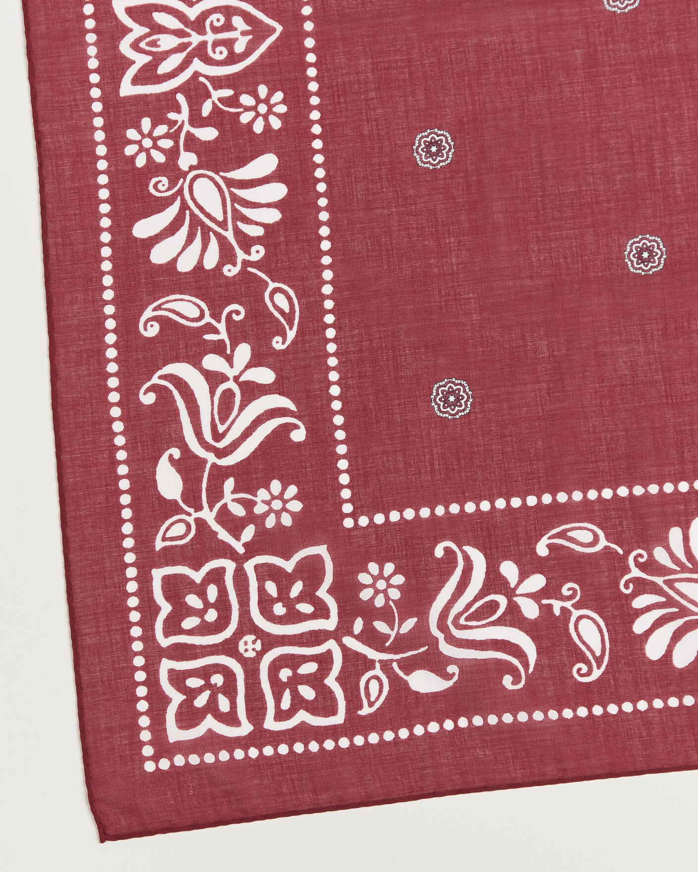 Herre | Scarves | Amanda Christensen | Cotton Voile Printed Flower Bandana Wine