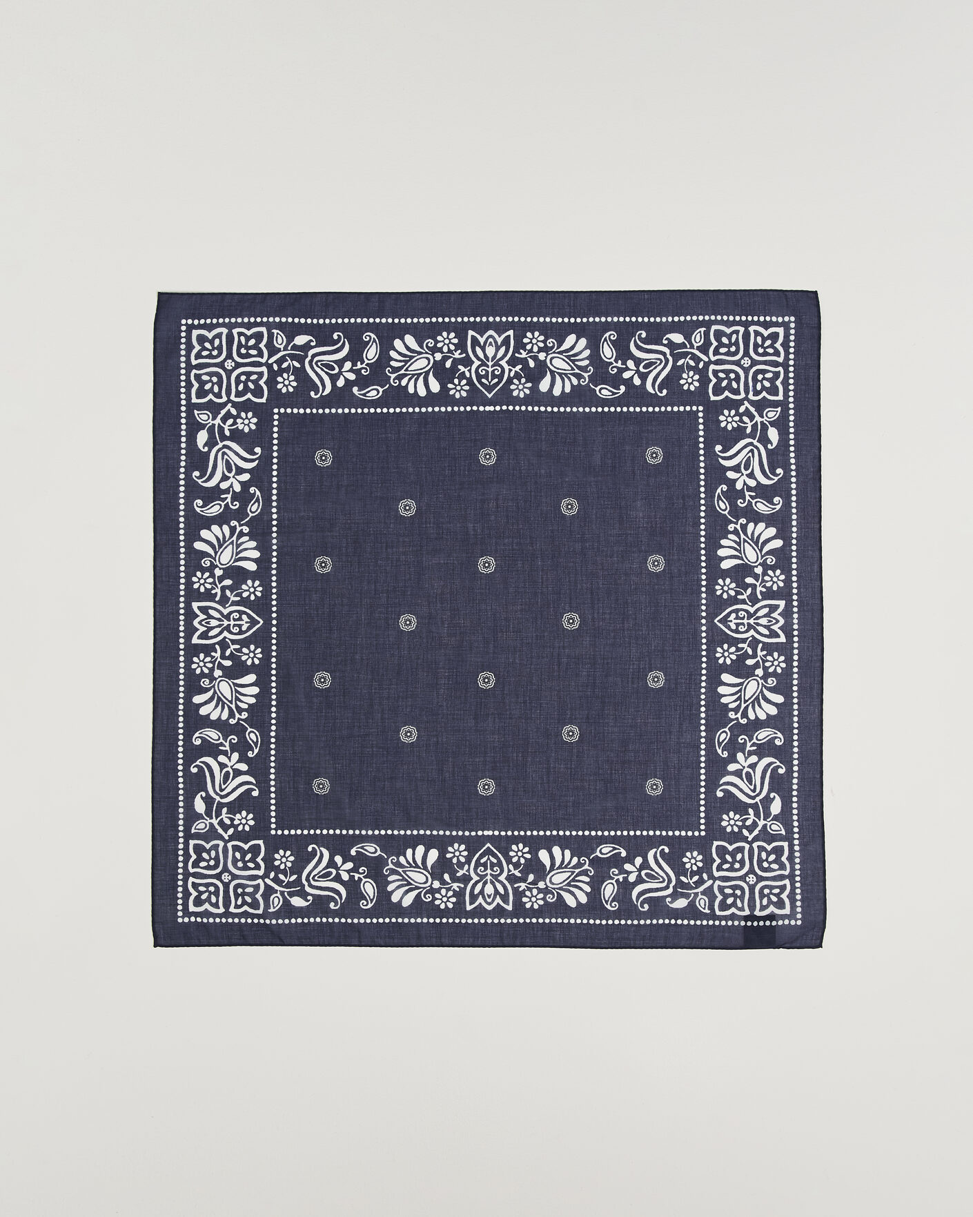 Herre | Scarves | Amanda Christensen | Cotton Voile Printed Flower Bandana Navy