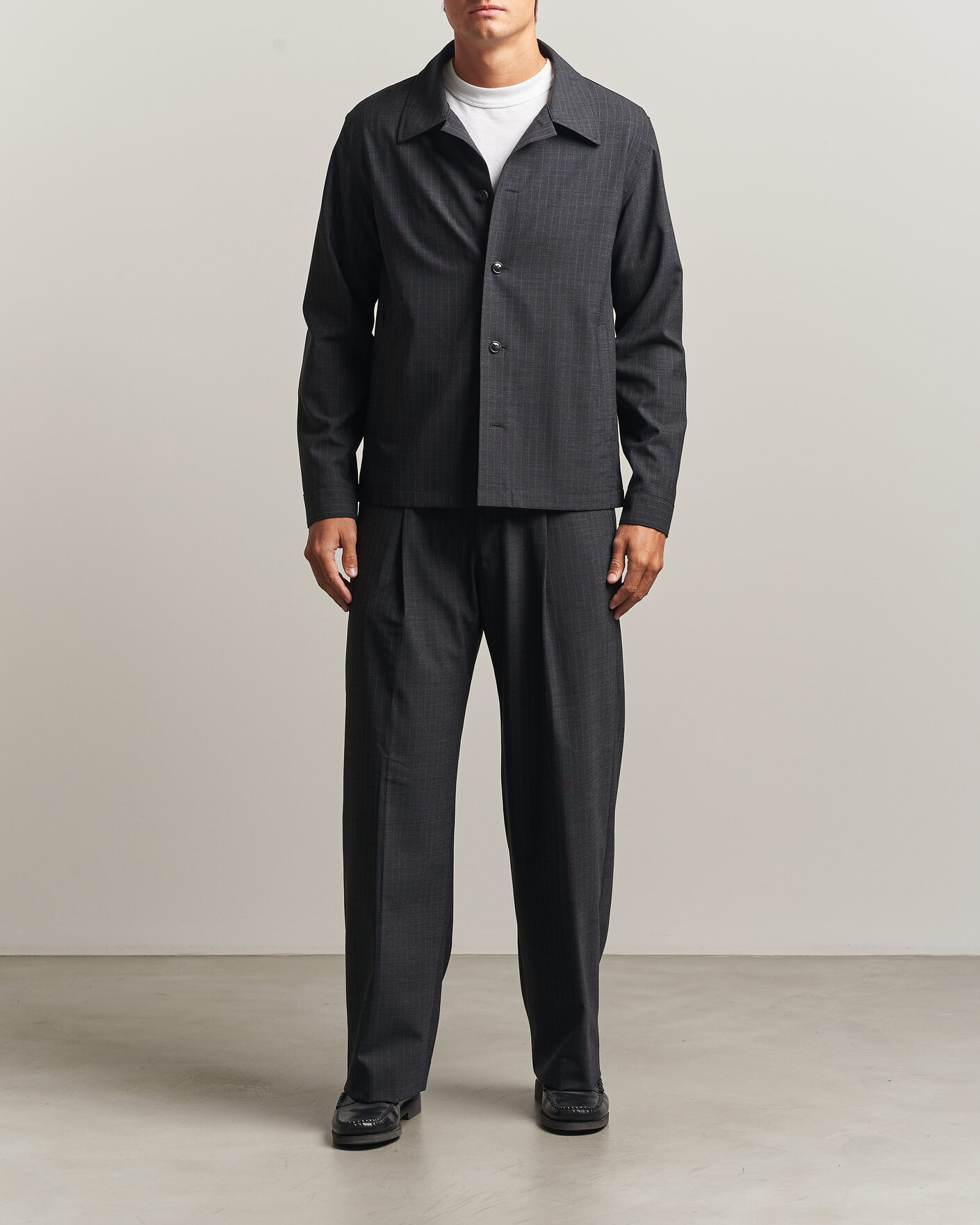 Herre | Skjorter | NN07 | Zander Wool Pinstriped Overshirt Dark Grey