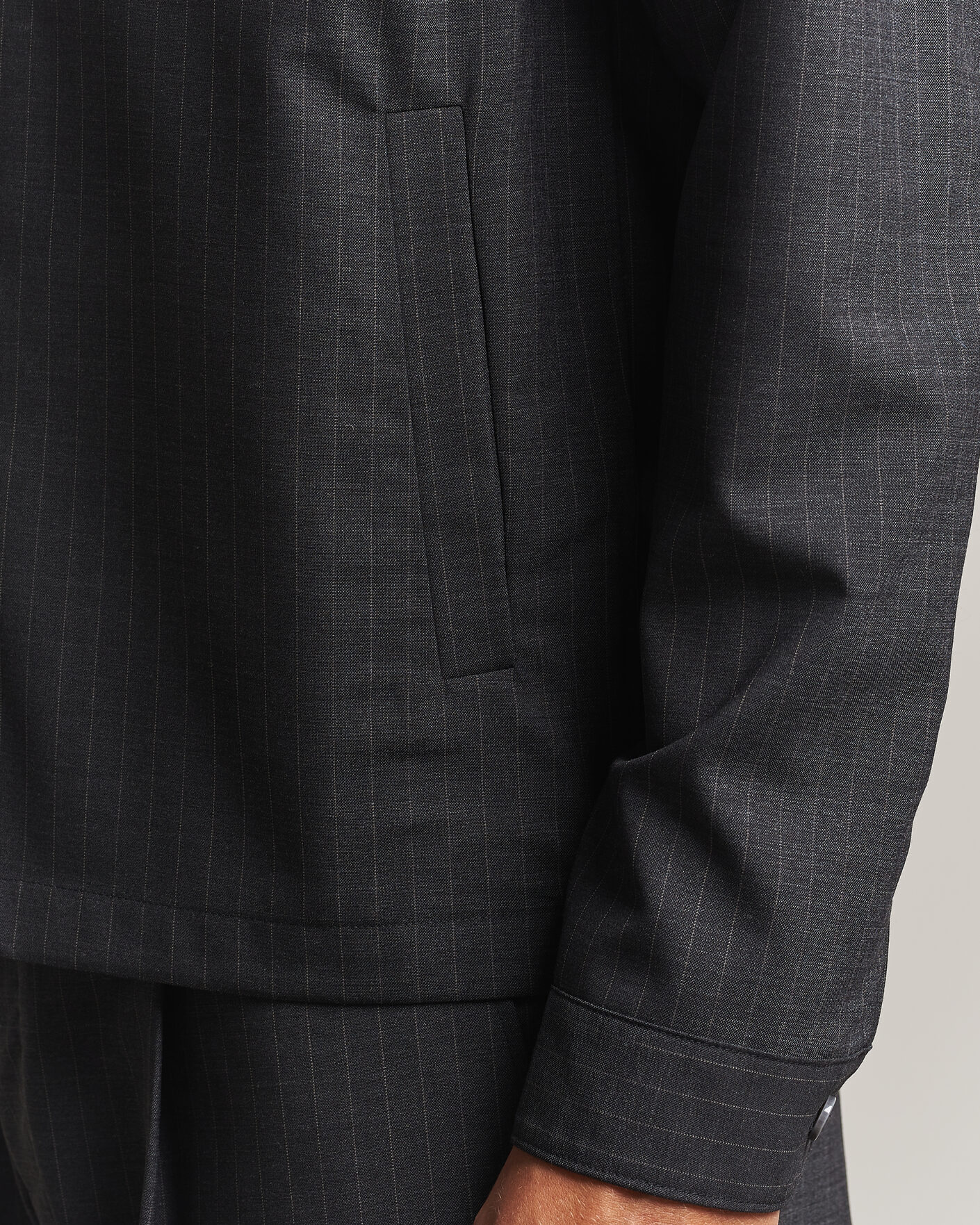 Herre | Skjorter | NN07 | Zander Wool Pinstriped Overshirt Dark Grey