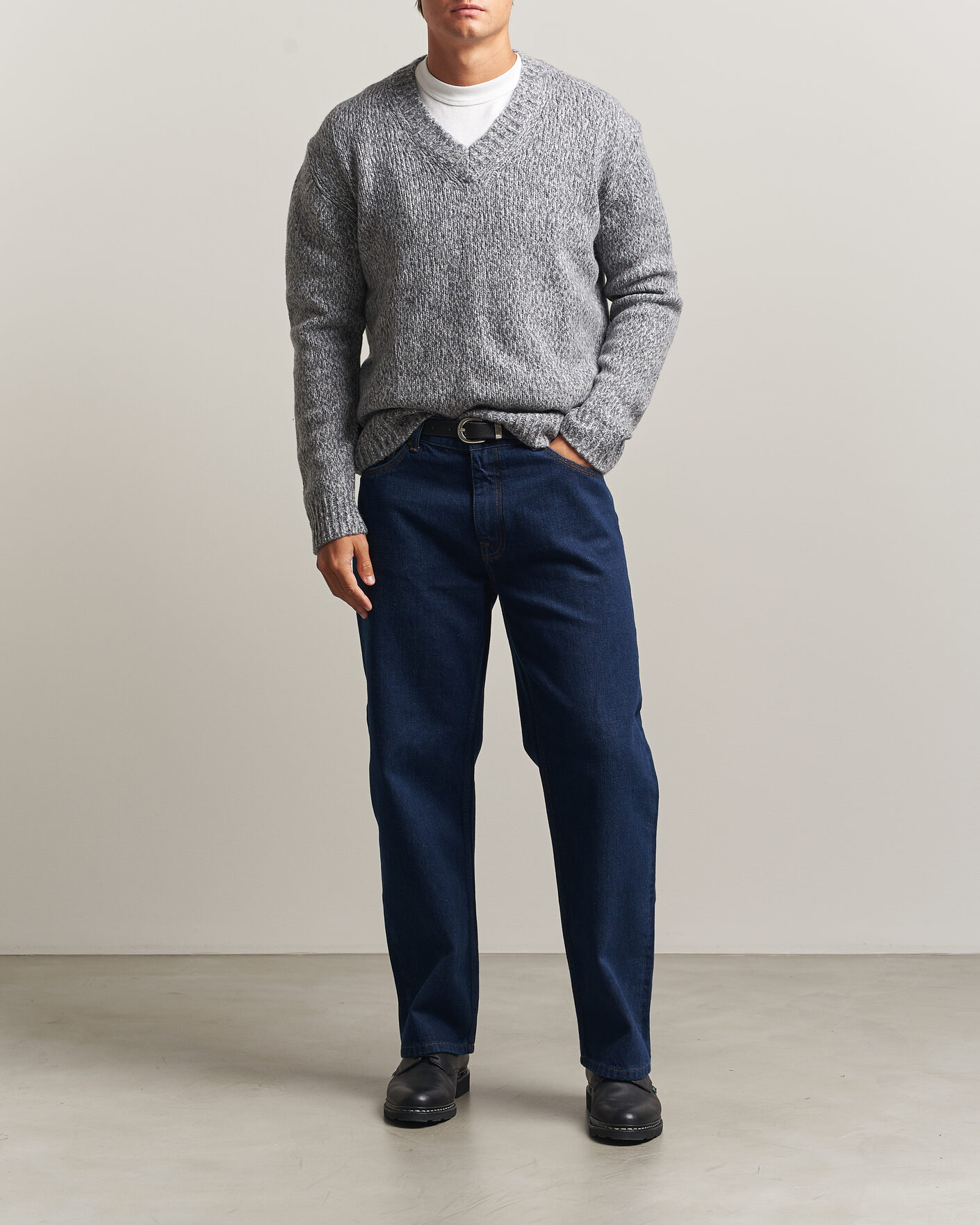 Herre | Gensere | NN07 | Flint Wool Knitted V-Neck Grey Melange