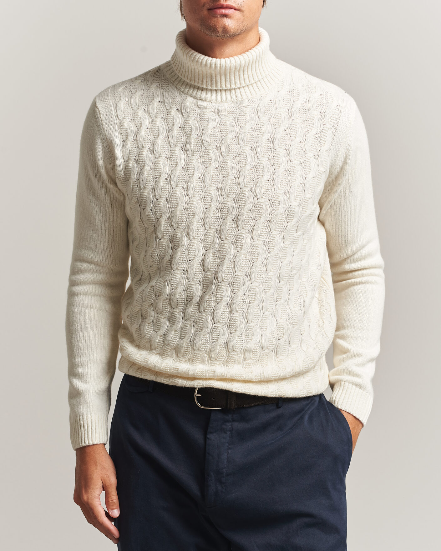 Herre | Gensere | Oscar Jacobson | Seppo Cable Knitted Rollneck White