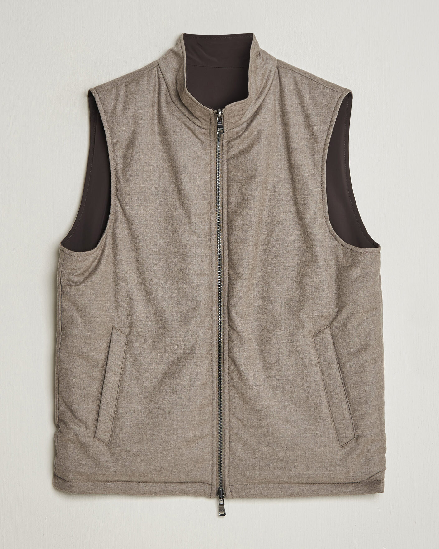 Herre | Vester | Oscar Jacobson | Nylon/Wool Reversible Vest Taupe