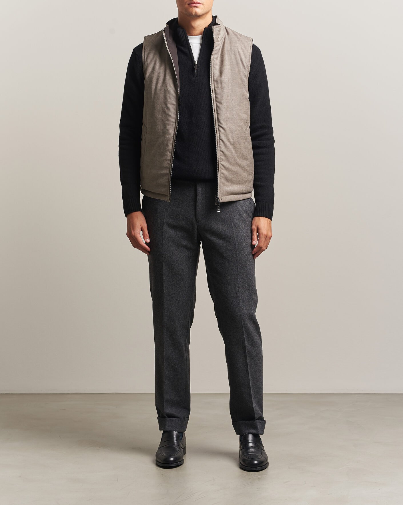 Herre | Vester | Oscar Jacobson | Nylon/Wool Reversible Vest Taupe