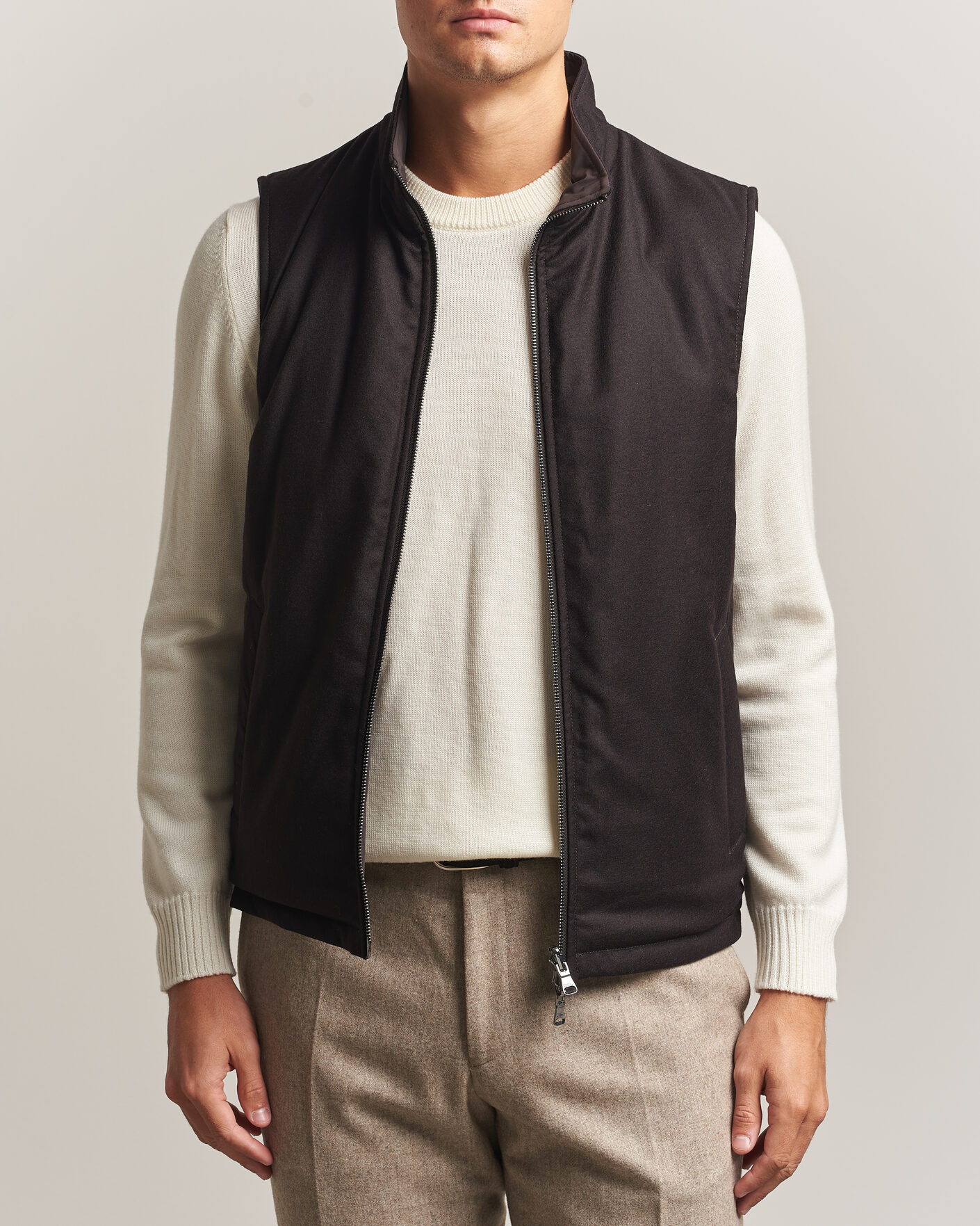 Herre | Vester | Oscar Jacobson | Nylon/Wool Reversible Vest Brown