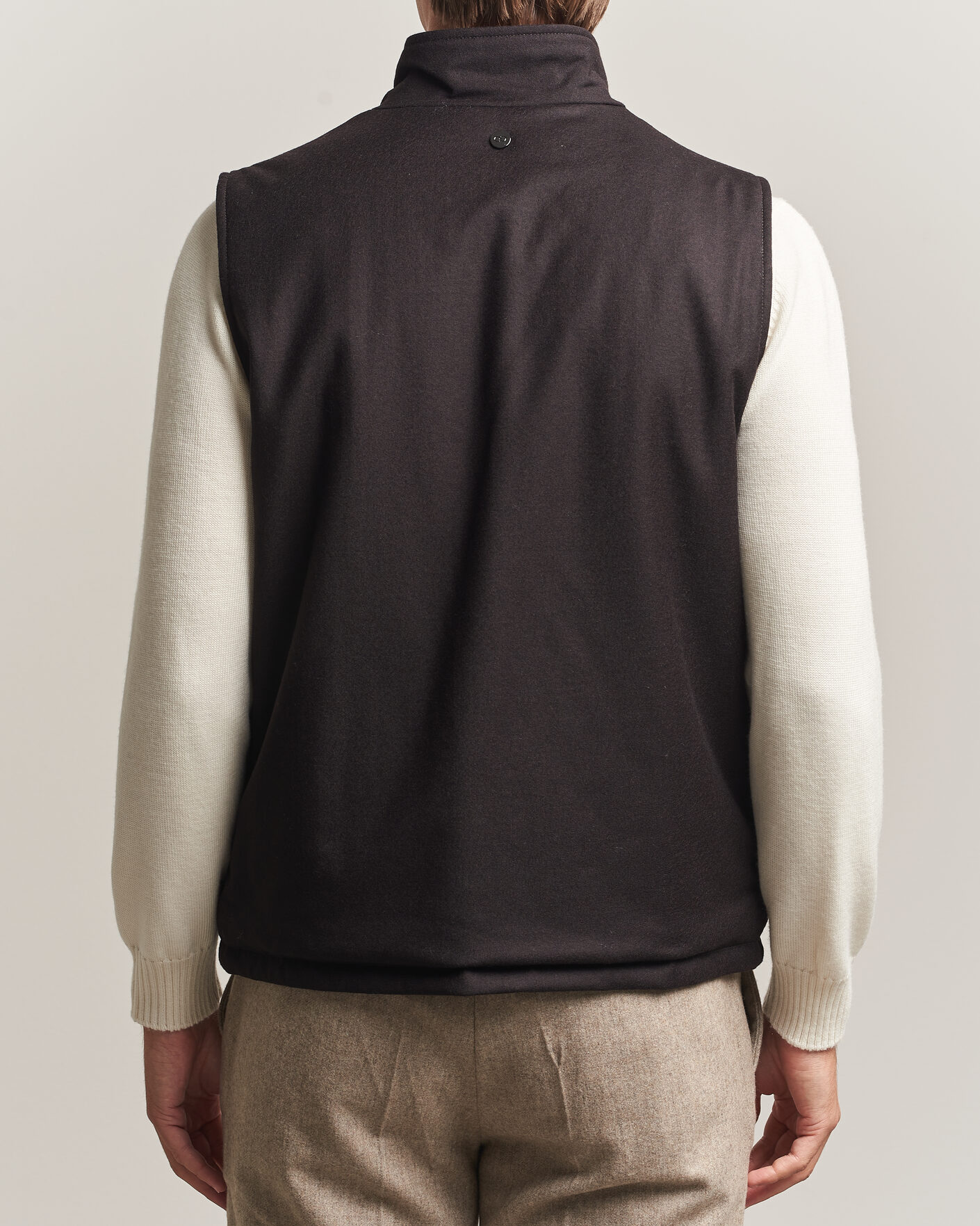 Herre | Vester | Oscar Jacobson | Nylon/Wool Reversible Vest Brown