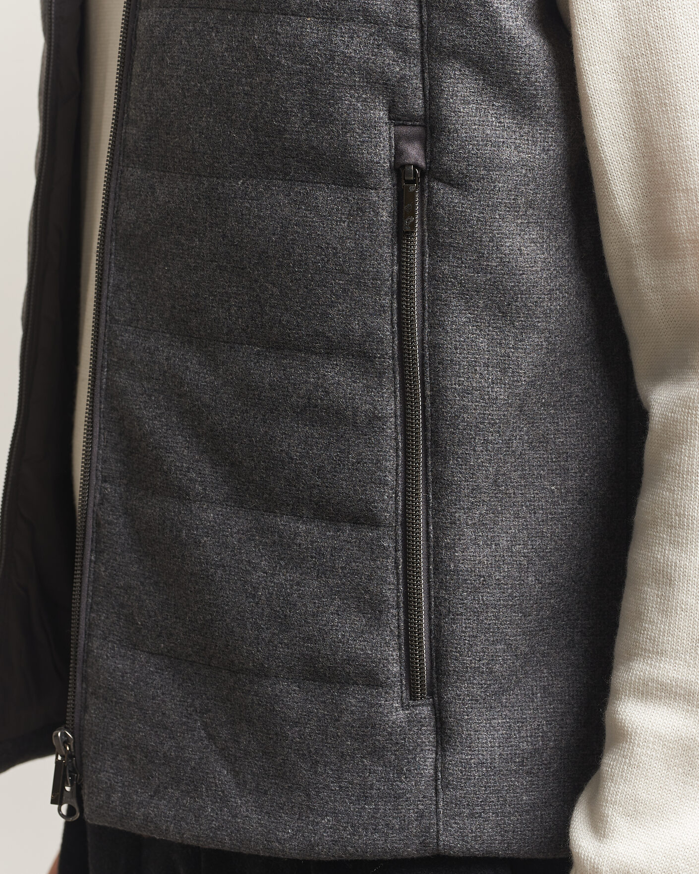 Herre | Vester | Stenströms | Wool Alcantara Detail Light Padded Vest Grey