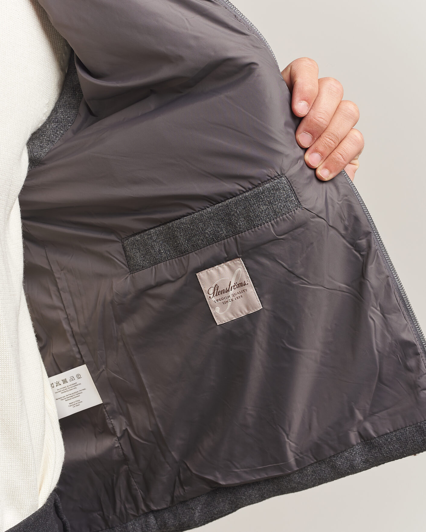 Herre | Vester | Stenströms | Wool Alcantara Detail Light Padded Vest Grey