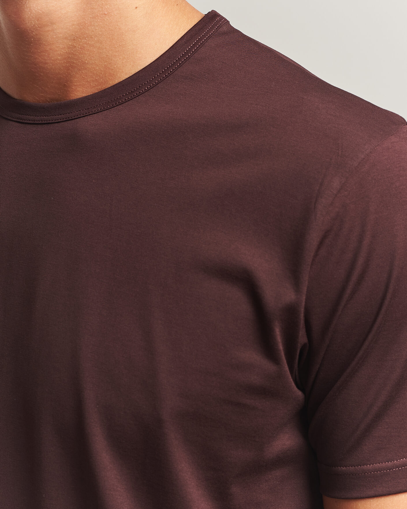 Herre | T-Shirts | Sunspel | Crew Neck Q82 Cotton T-Shirt Dark Brown