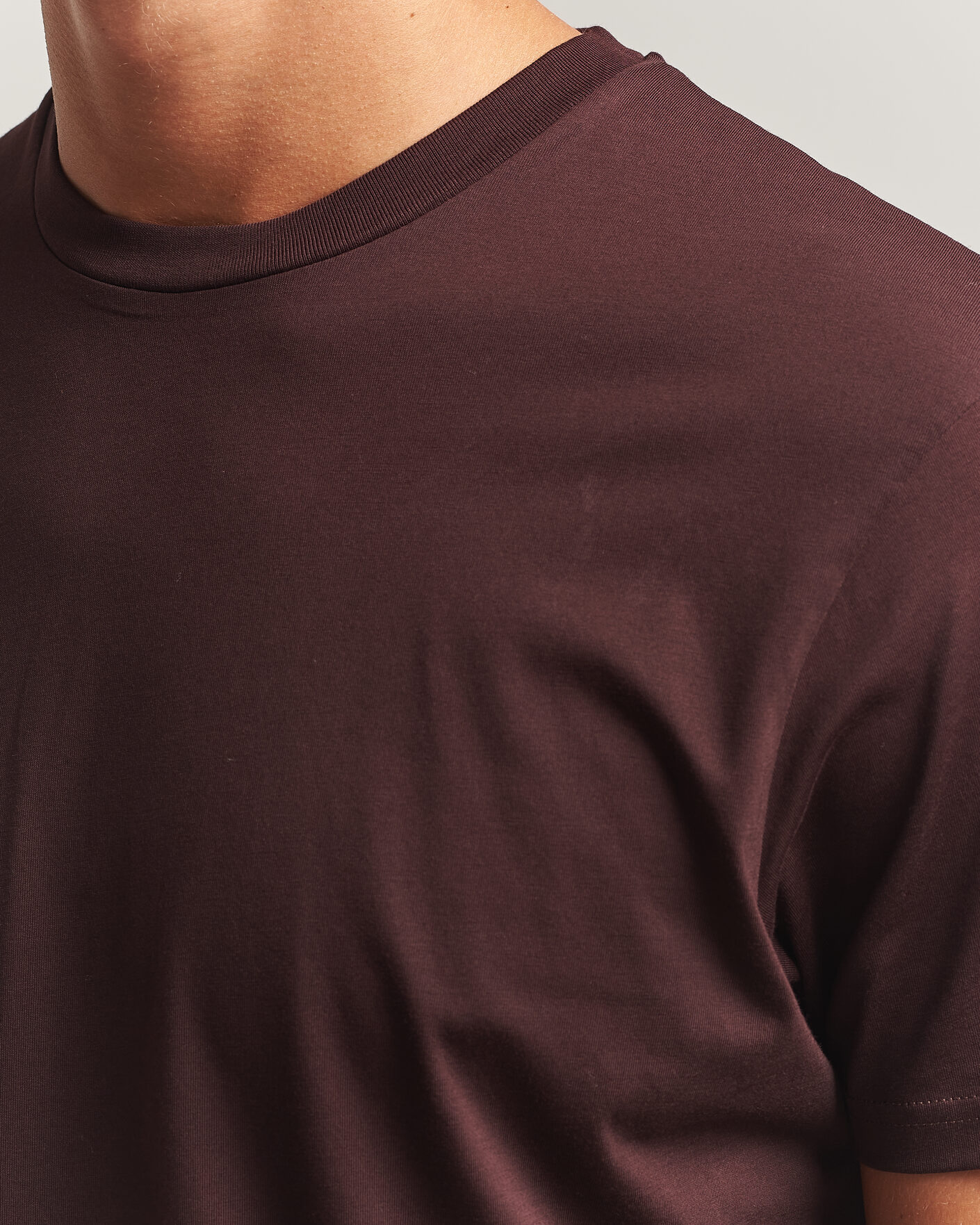Herre | T-Shirts | Sunspel | Riviera Midweight T-Shirt Dark Brown