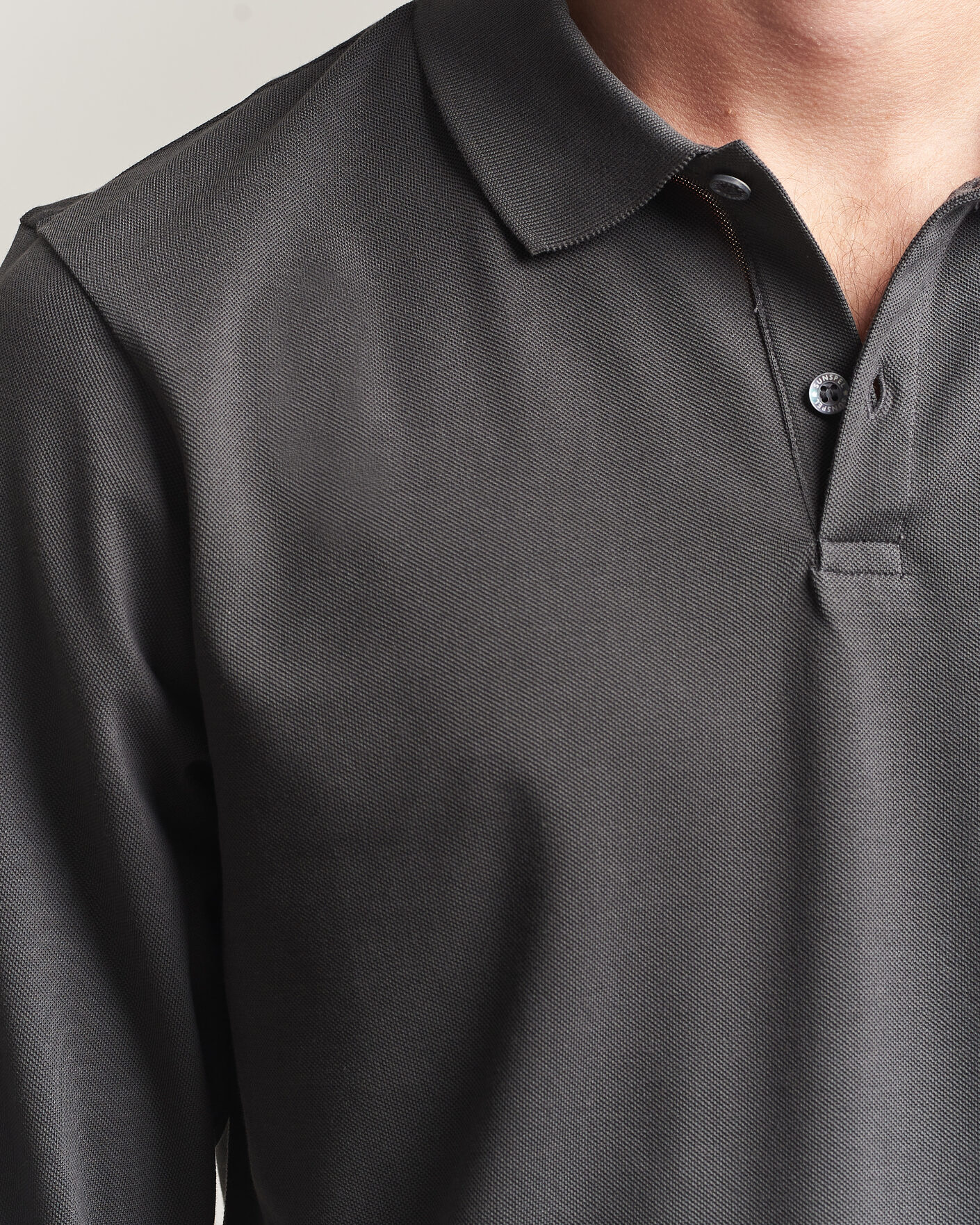 Herre | Pikéer | Sunspel | Supima Cotton Long Sleeve Pique Polo Anthracite