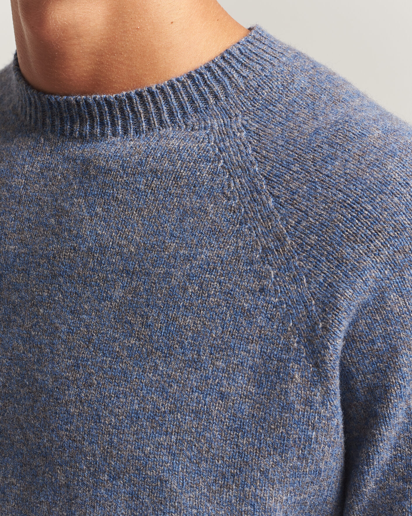 Herre | Gensere | Sunspel | Lambswool Crew Neck Denim Twist