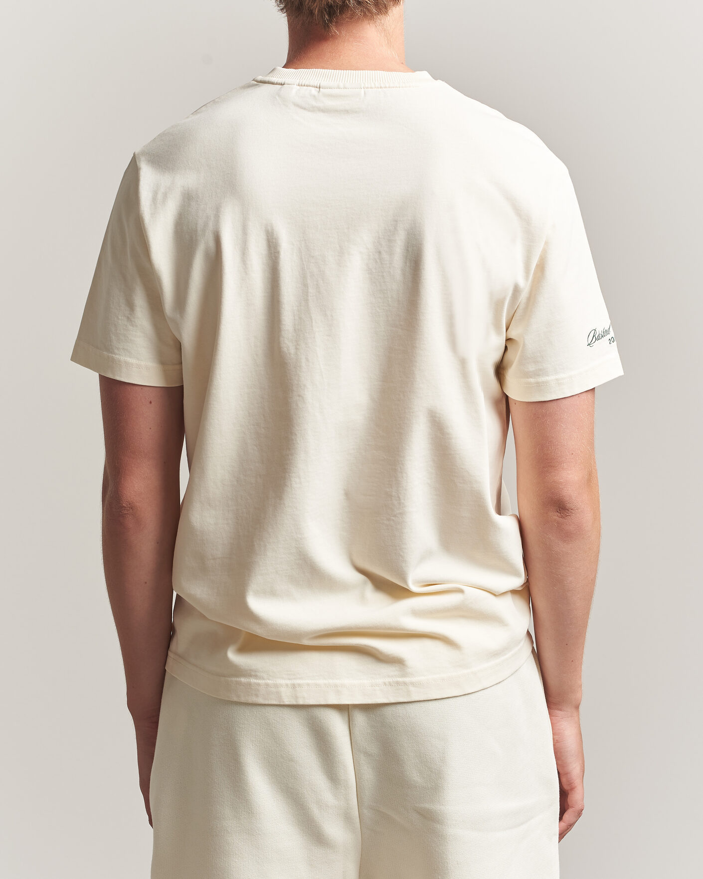 Herre | T-Shirts | Gant | Tournament Crew Neck T-Shirt Cream