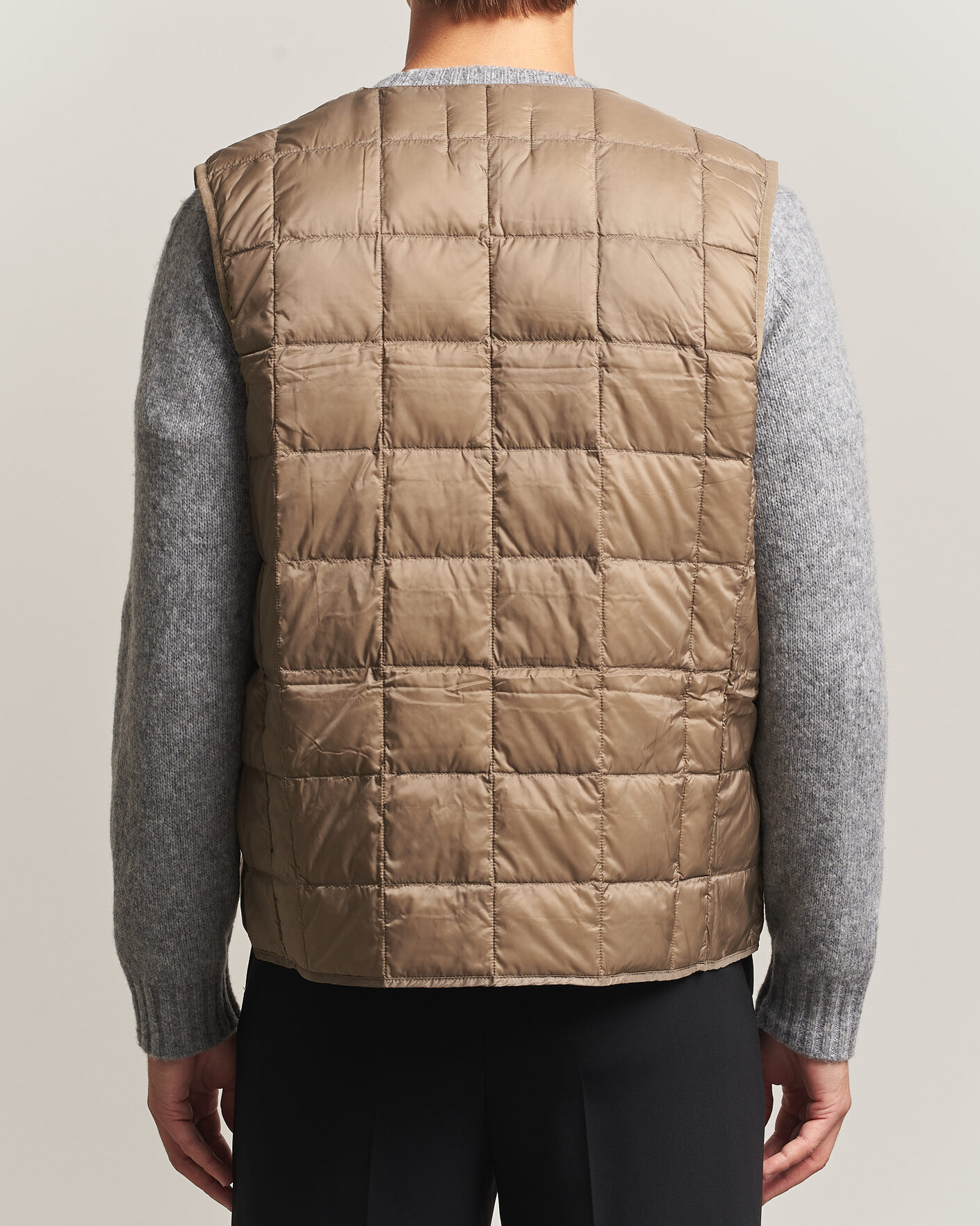 Herre | Vester | TAION | V-Neck Lightweight Down Vest Khaki