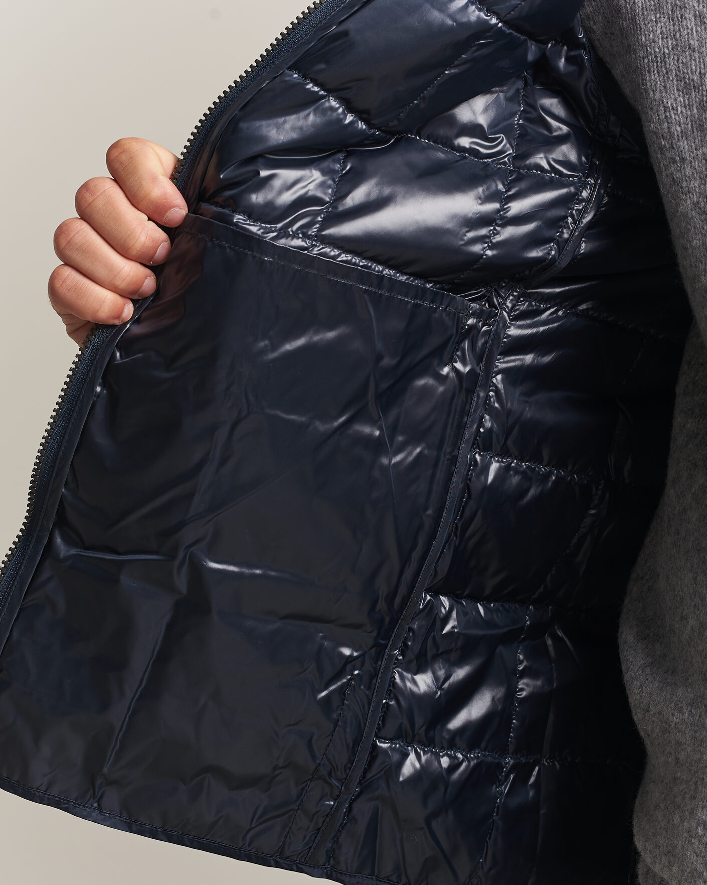 Herre | Vester | TAION | High Neck Full Zip Lightweight Down Vest Dark Navy