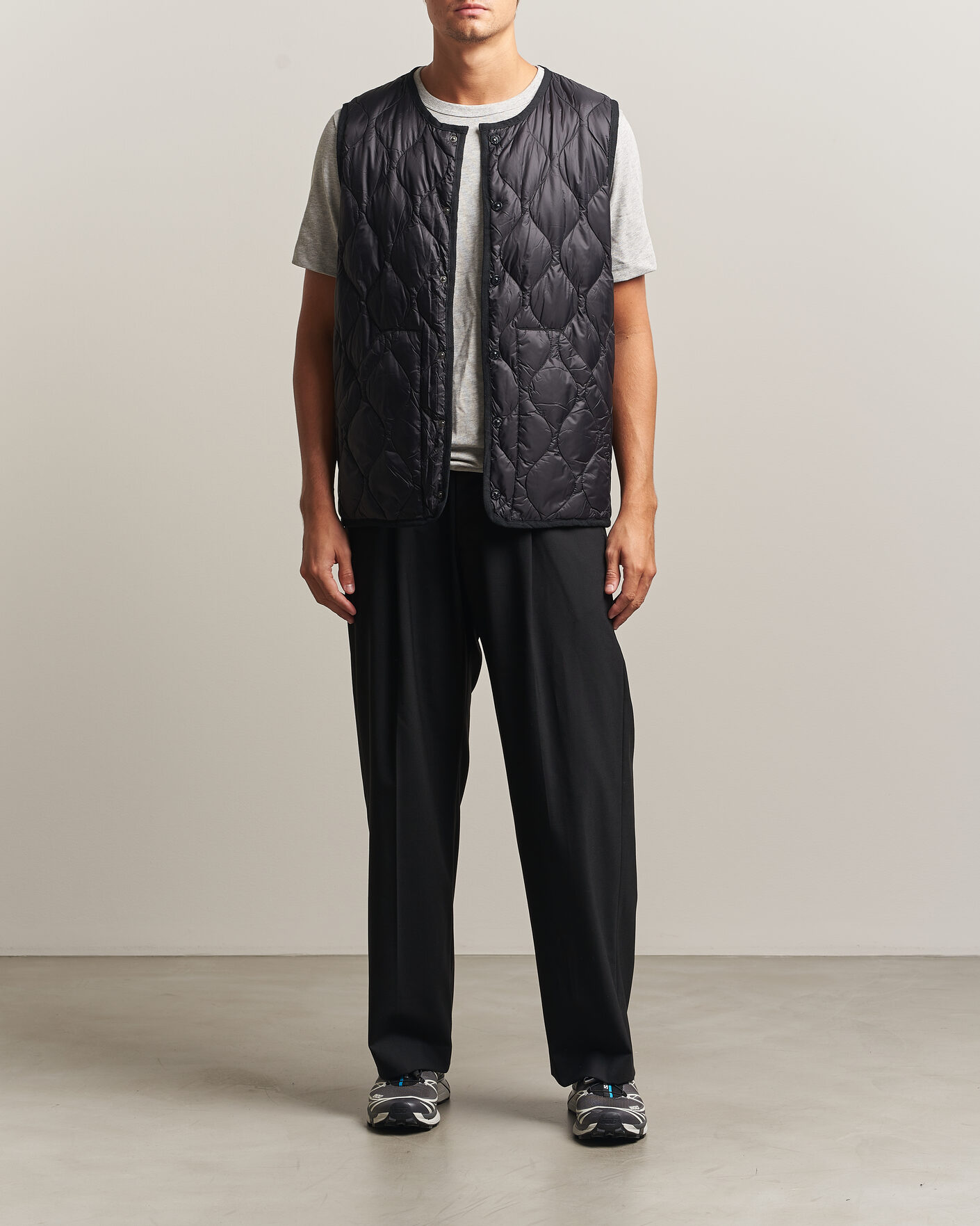 Herre | Vester | TAION | Military Crew Neck Down Vest Black