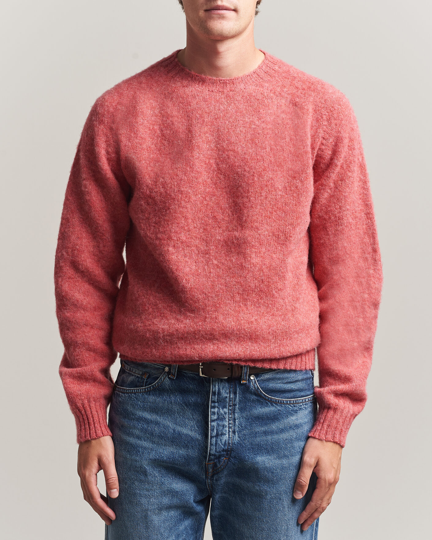 Herre | Gensere | Harley Of Scotland | Brushed Supersoft Lambswool Crewneck Tea Rose