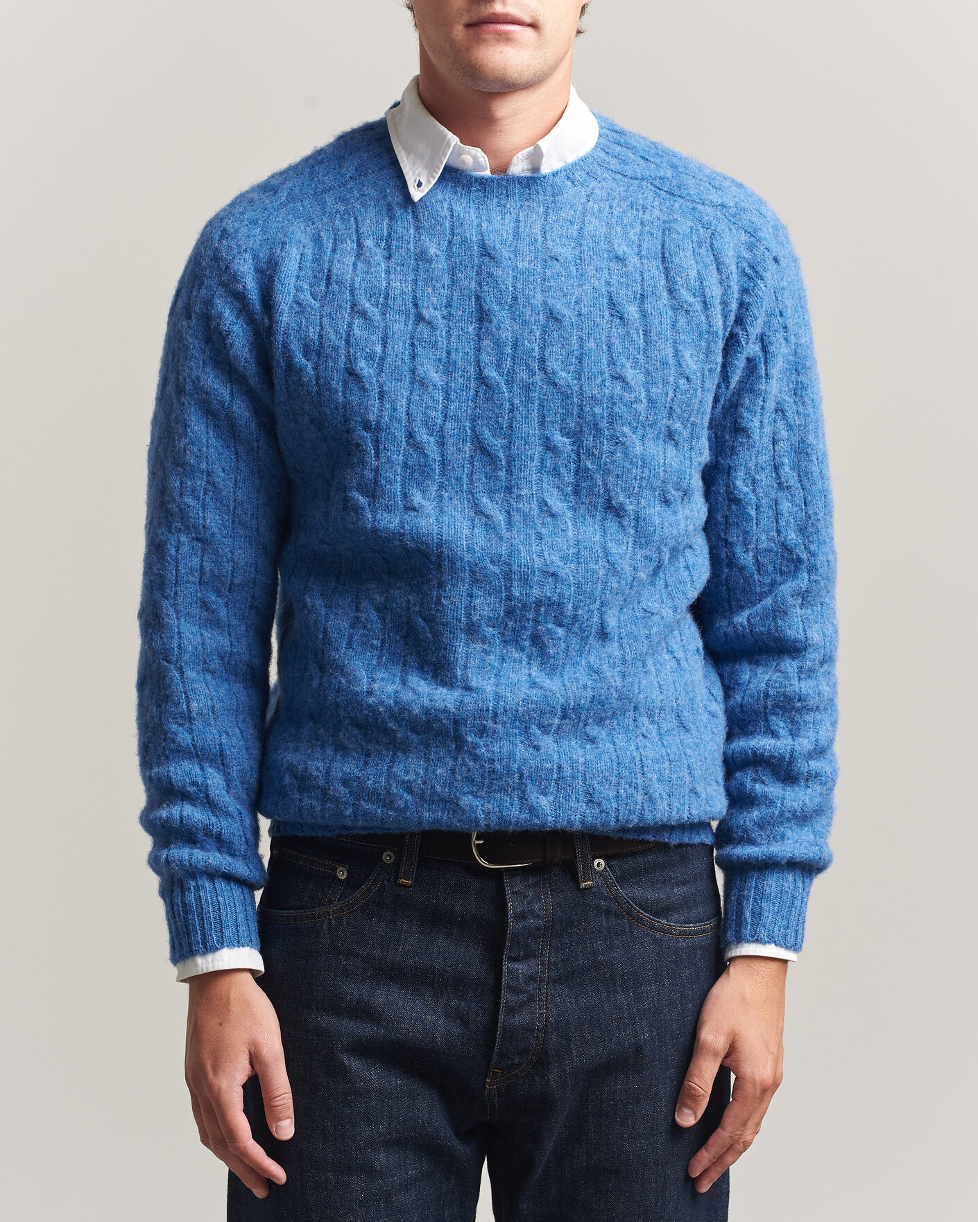 Herre | Gensere | Harley Of Scotland | Brushed Supersoft Lambswool Cable Cobalt