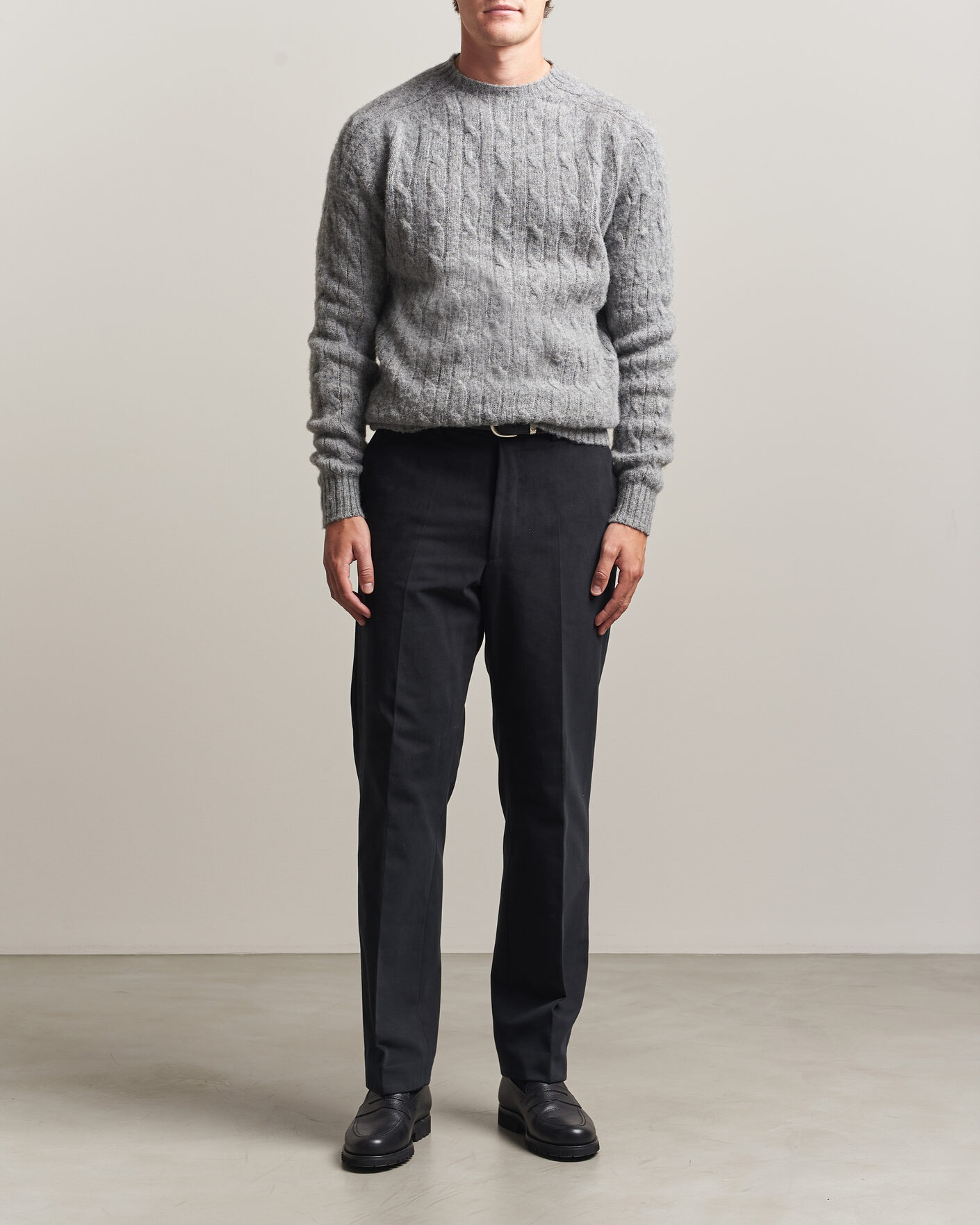 Herre | Gensere | Harley Of Scotland | Brushed Supersoft Lambswool Cable Mid Grey