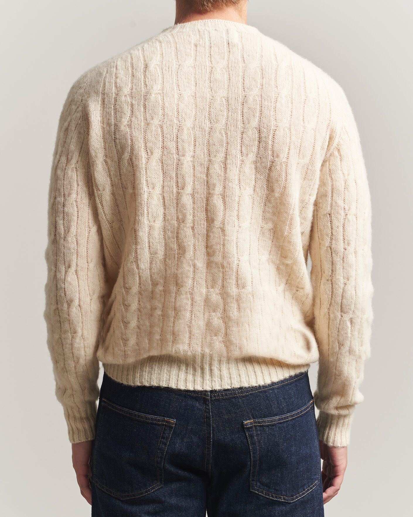 Herre | Gensere | Harley Of Scotland | Brushed Supersoft Lambswool Cable Vanilla