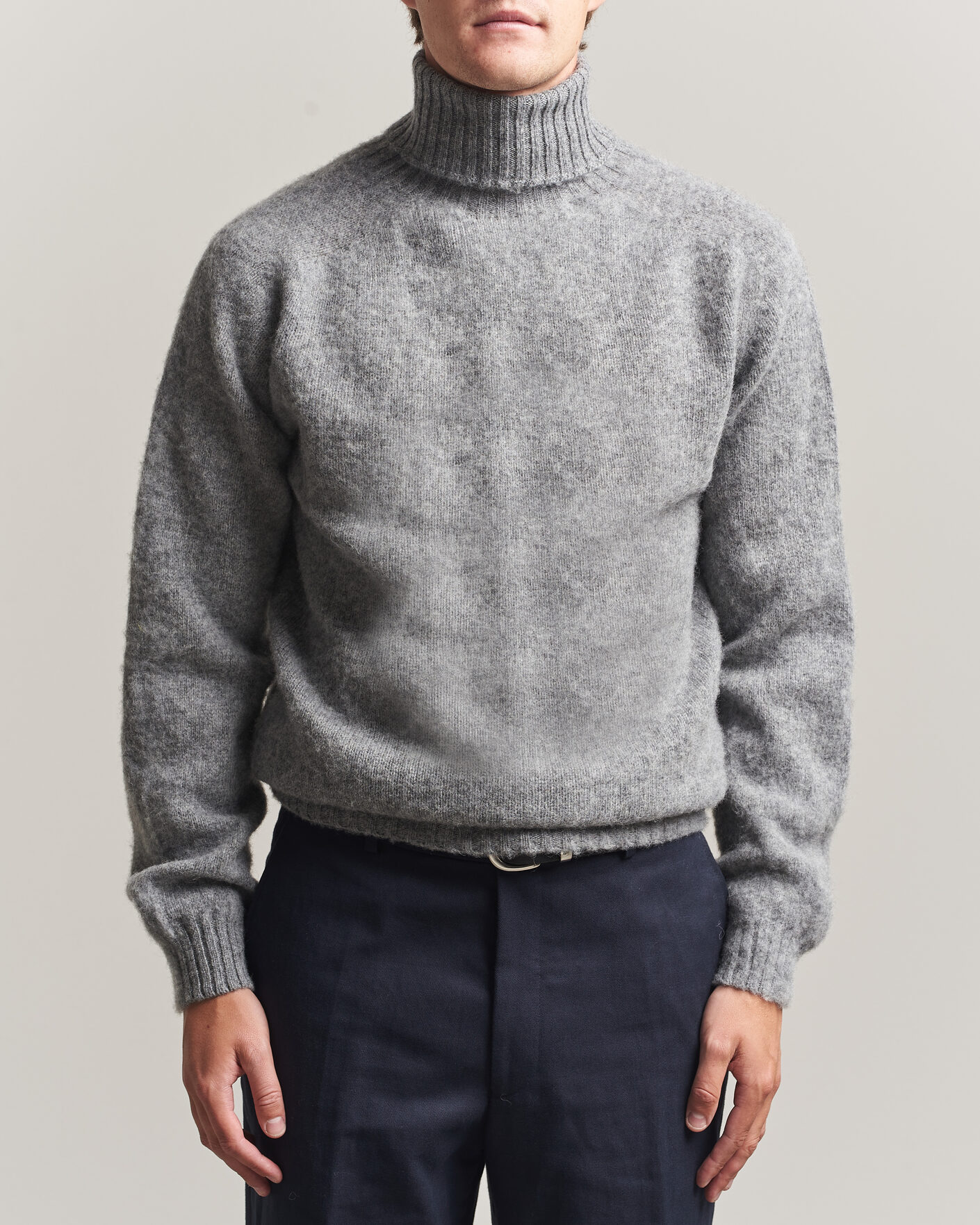 Herre | Gensere | Harley Of Scotland | Brushed Supersoft Lambswool Rollneck Mid Grey