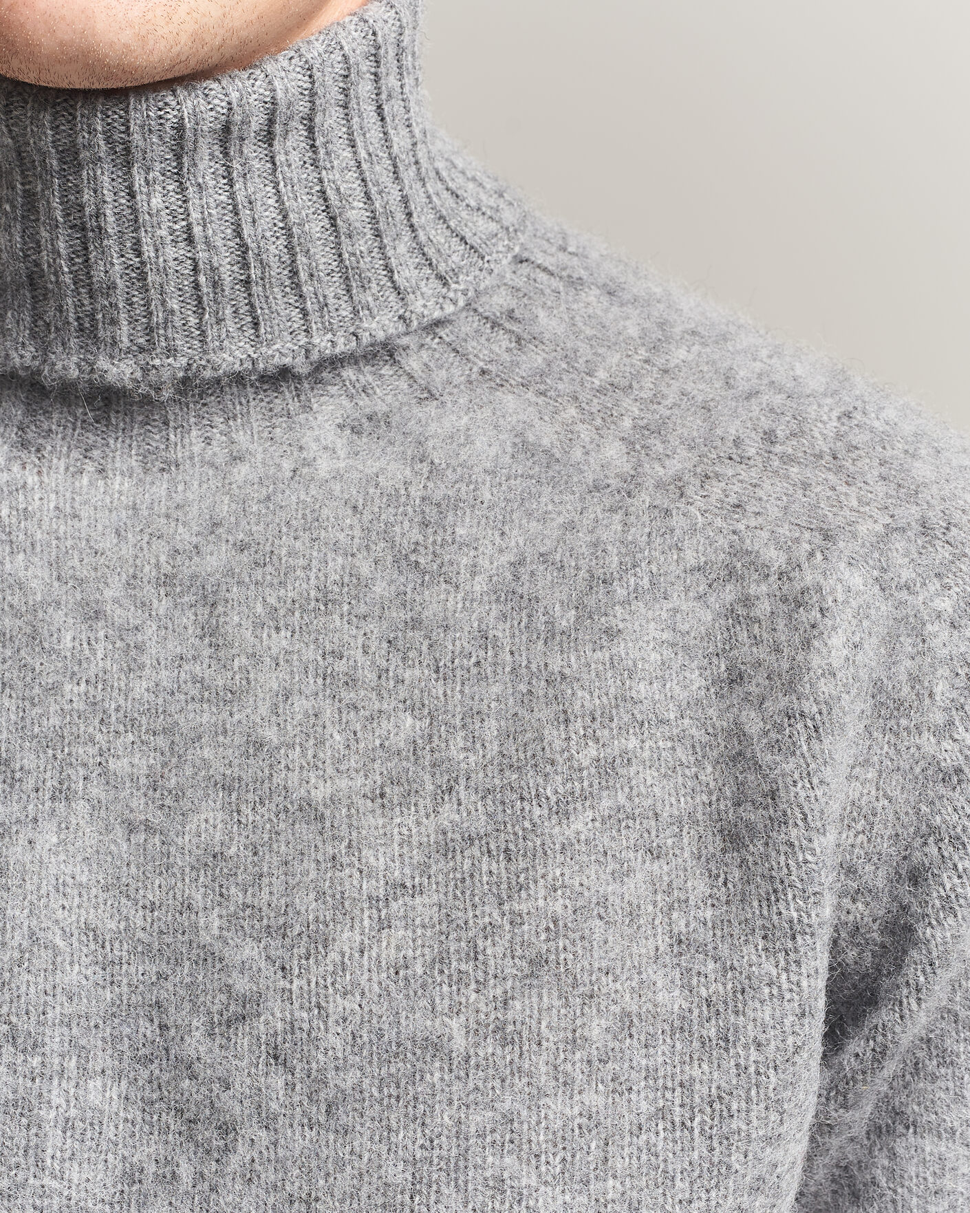 Herre | Gensere | Harley Of Scotland | Brushed Supersoft Lambswool Rollneck Mid Grey