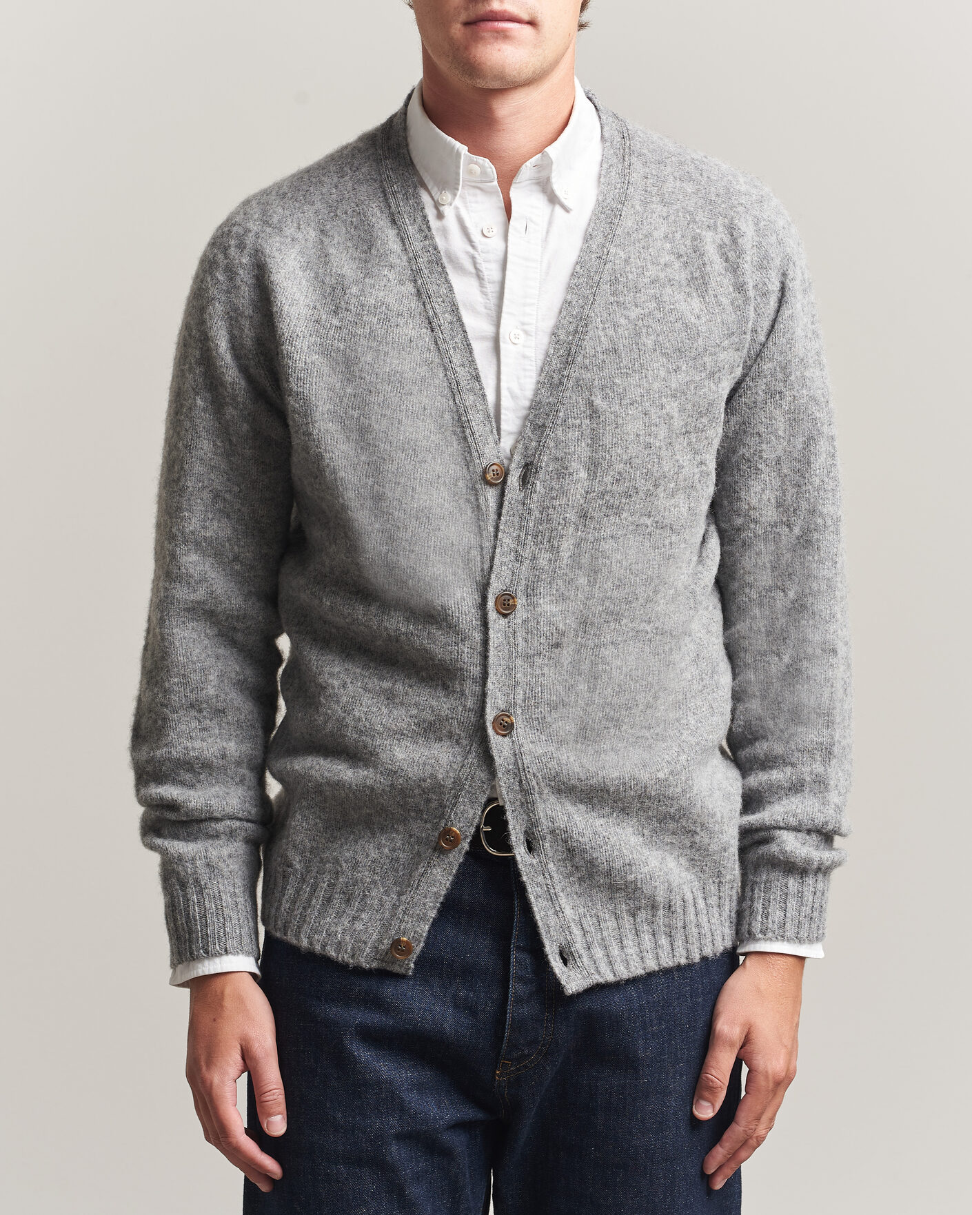 Herre | Gensere | Harley Of Scotland | Brushed Supersoft Lambswool Cardigan Mid Grey