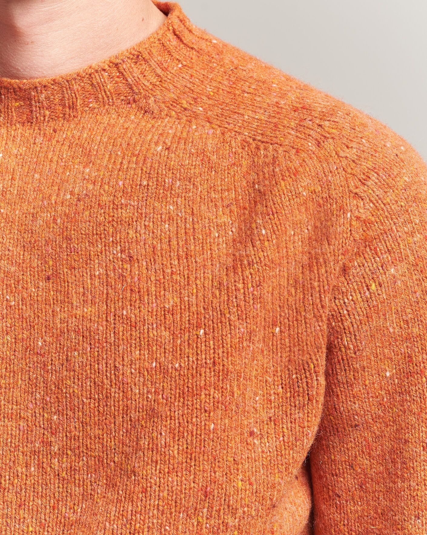 Herre | Business & Beyond | Harley Of Scotland | Donegal Wool Crewneck Orange