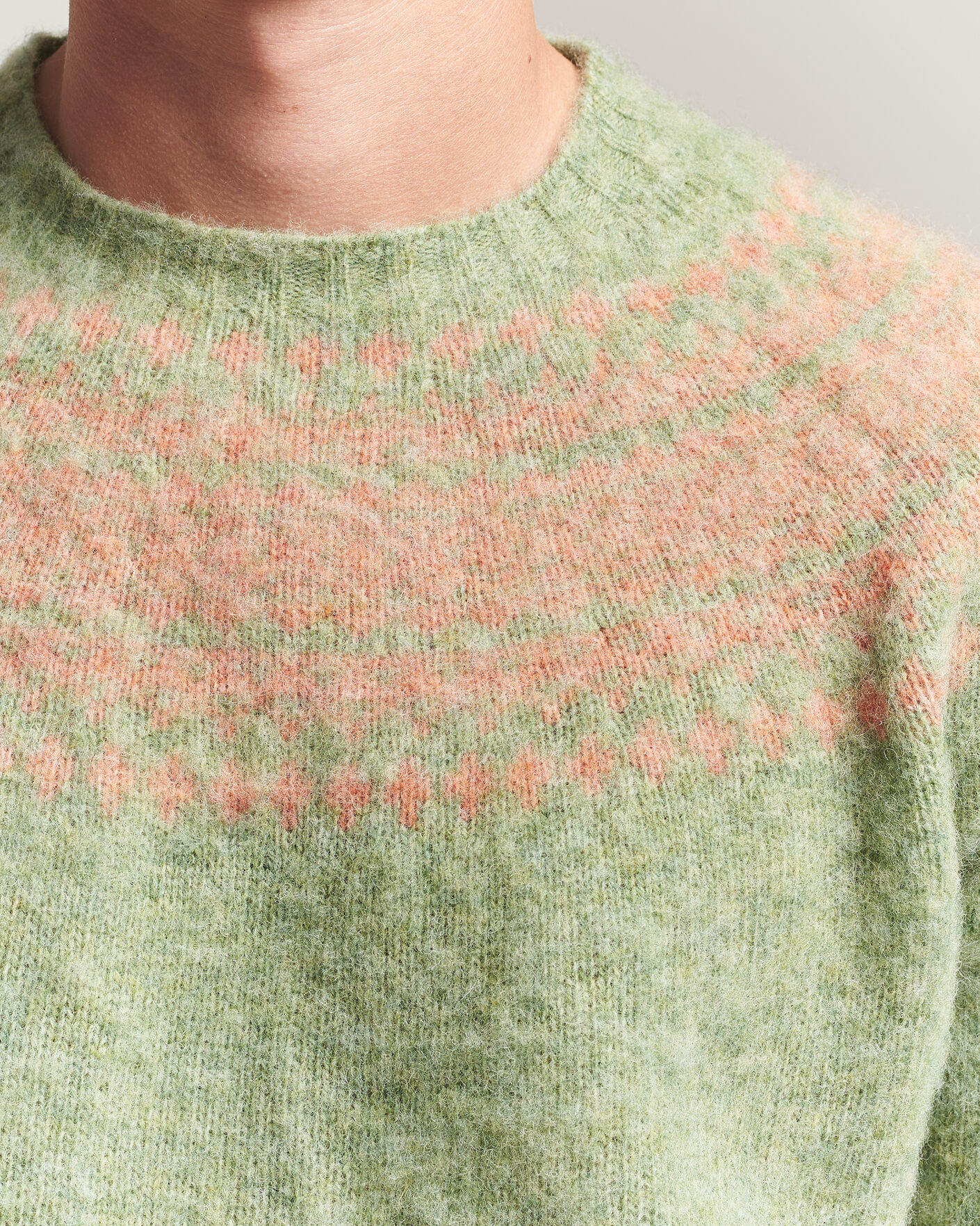 Herre | Gensere | Harley Of Scotland | Brushed Supersoft Lambswool Yolk Fairisle Sage/Parfait