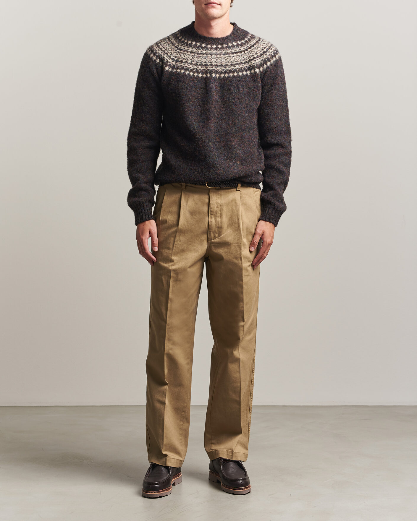 Herre | Gensere | Harley Of Scotland | Brushed Supersoft Lambswool Yolk Fairisle Volcano/Cameo
