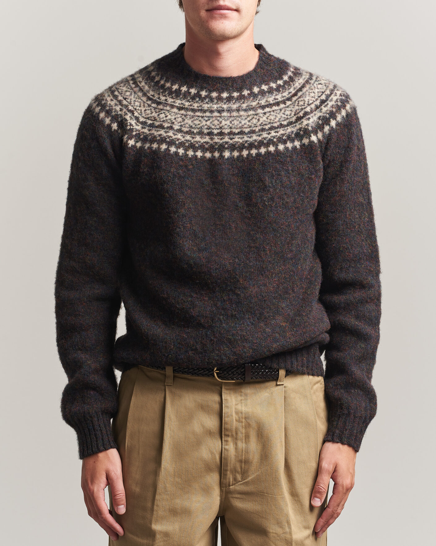 Herre | Gensere | Harley Of Scotland | Brushed Supersoft Lambswool Yolk Fairisle Volcano/Cameo