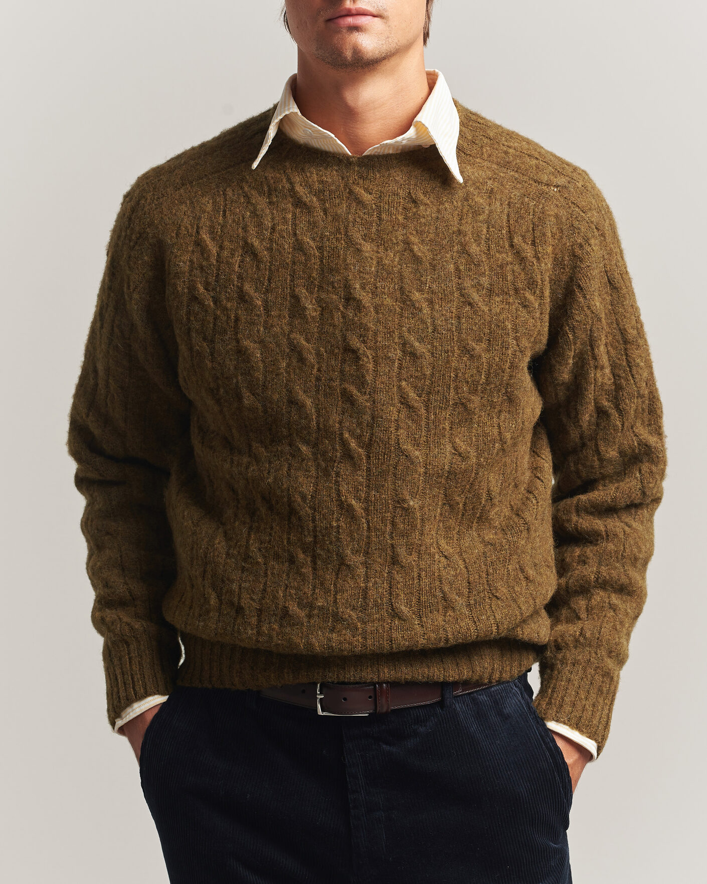 Herre | Gensere | Drake's | Brushed Shetland Cable Crew Moorland Olive