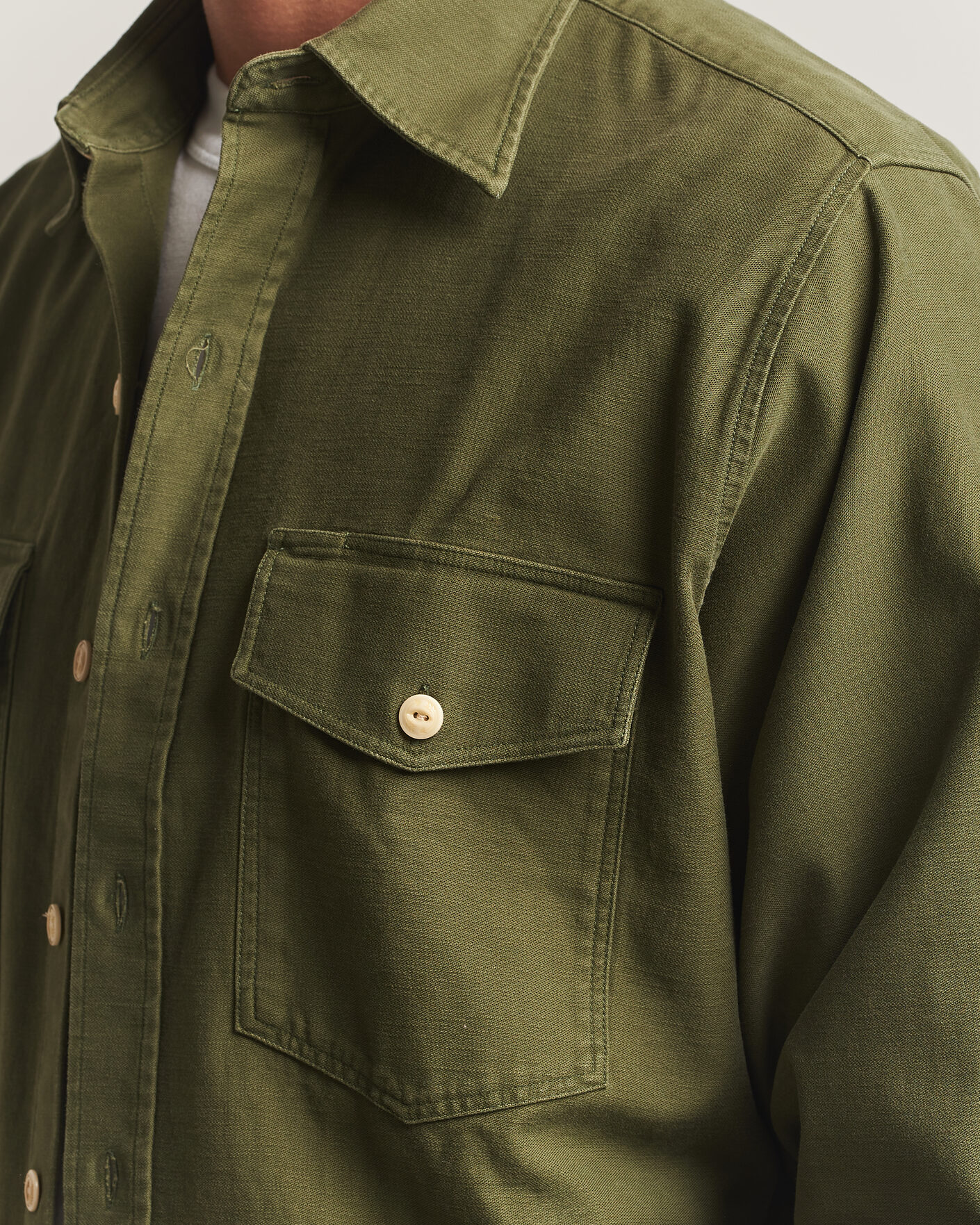 Herre | Skjorter | Drake's | Two Pocket Casual Cotton Shirt Olive