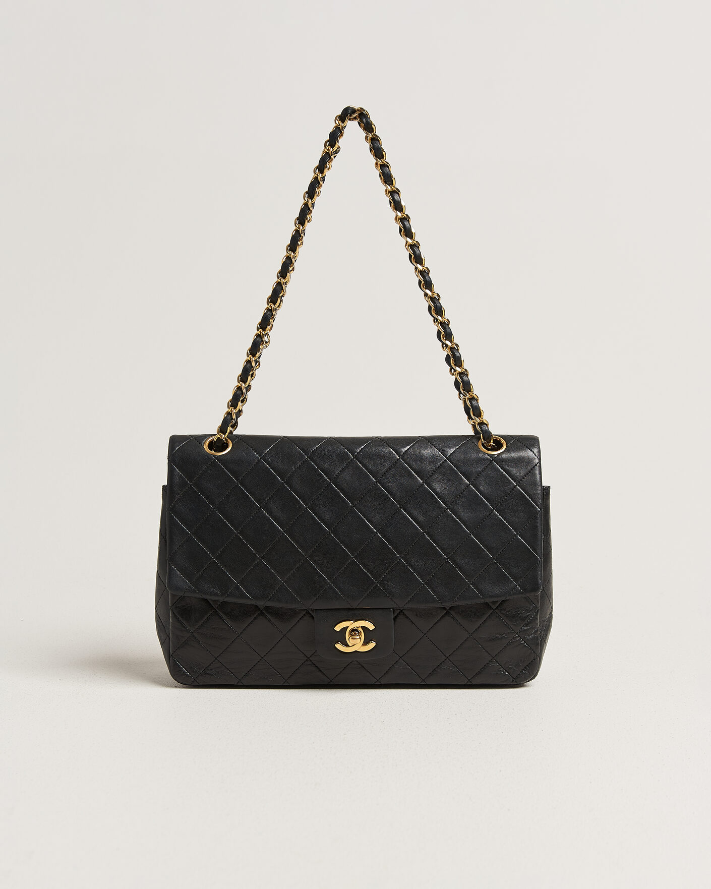 Herre | Pre-Owned & Vintage Bags | Chanel Pre-Owned | Vintage Classic Flap Bag Lambskin Black