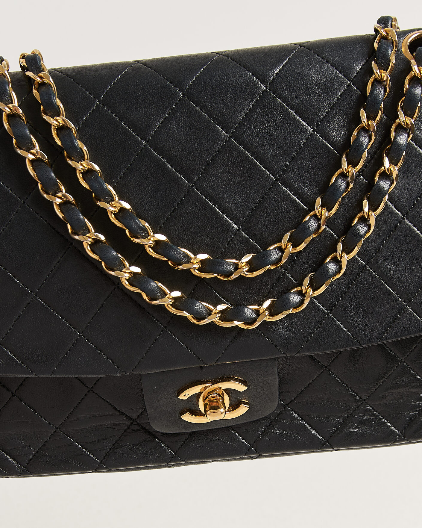 Herre | Pre-Owned & Vintage Bags | Chanel Pre-Owned | Vintage Classic Flap Bag Lambskin Black