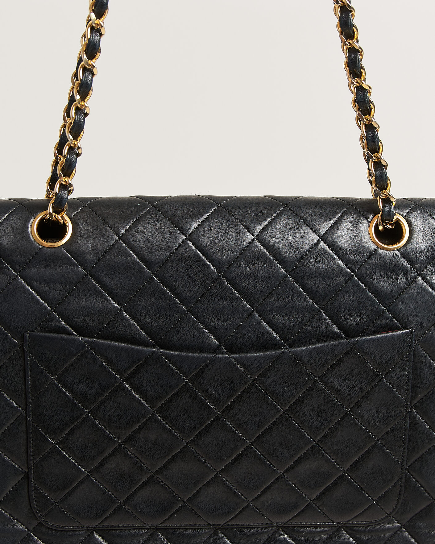 Herre | Pre-Owned & Vintage Bags | Chanel Pre-Owned | Classic Medium Square Double Flap Bag Lambskin Black