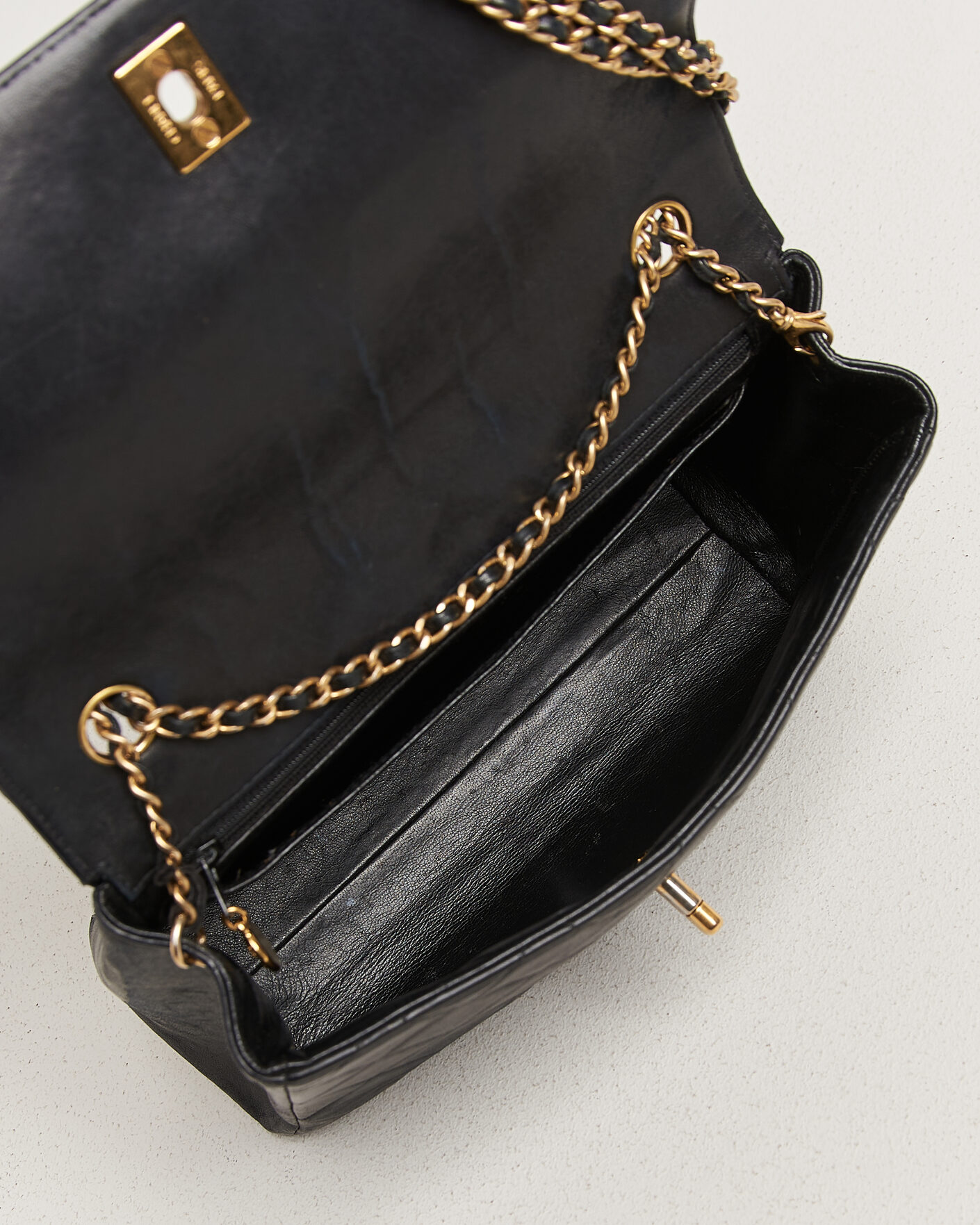 Herre | Pre-Owned & Vintage Bags | Chanel Pre-Owned | Single Flap Bag Lambskin Black