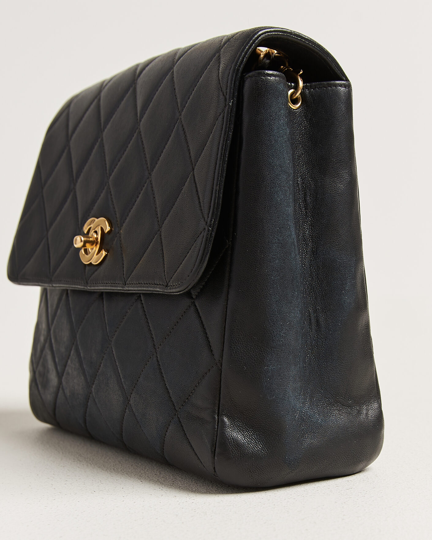 Herre | Pre-Owned & Vintage Bags | Chanel Pre-Owned | Single Flap Bag Lambskin Black