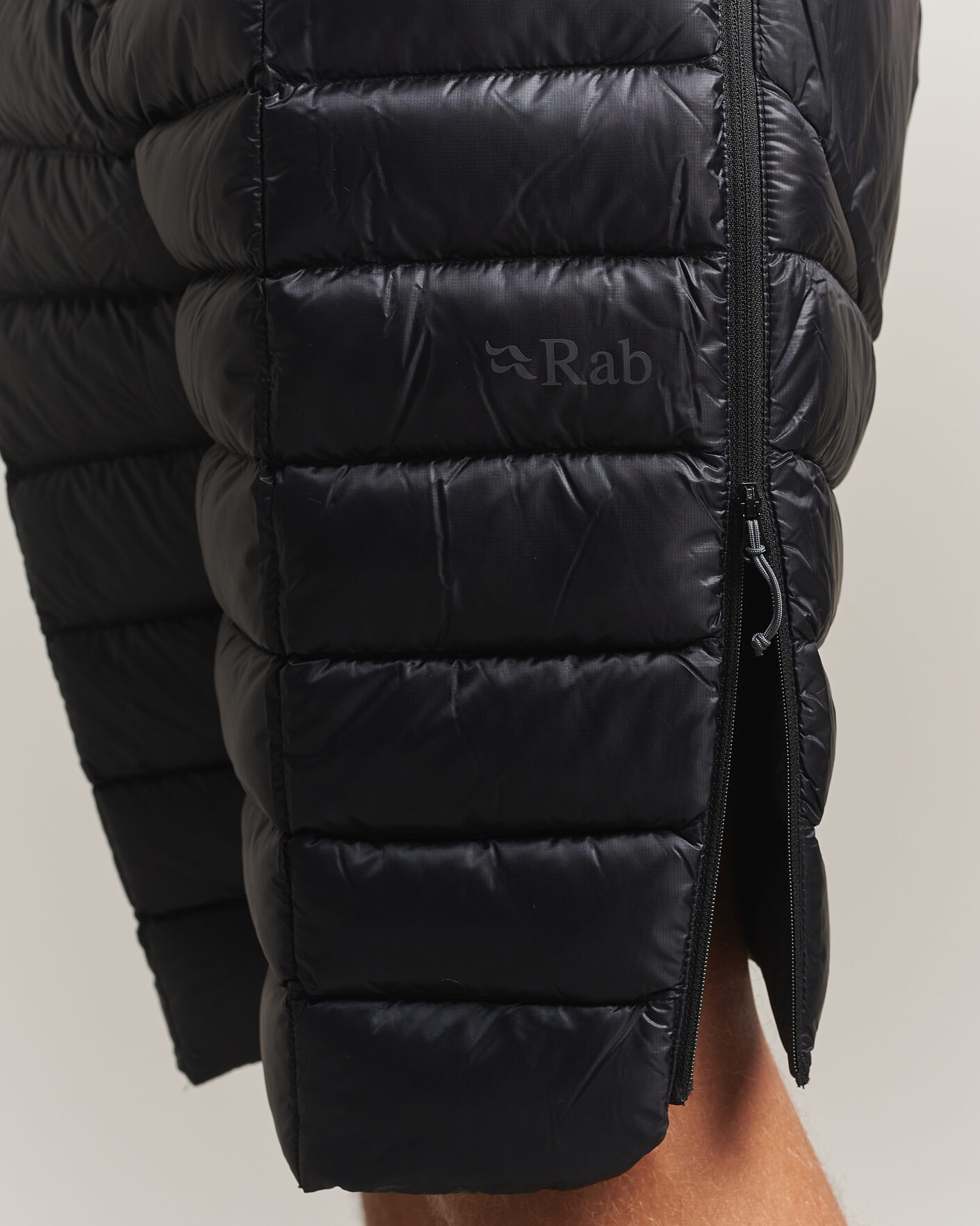 Herre | Shorts | Rab | Mythic Down Shorts Black